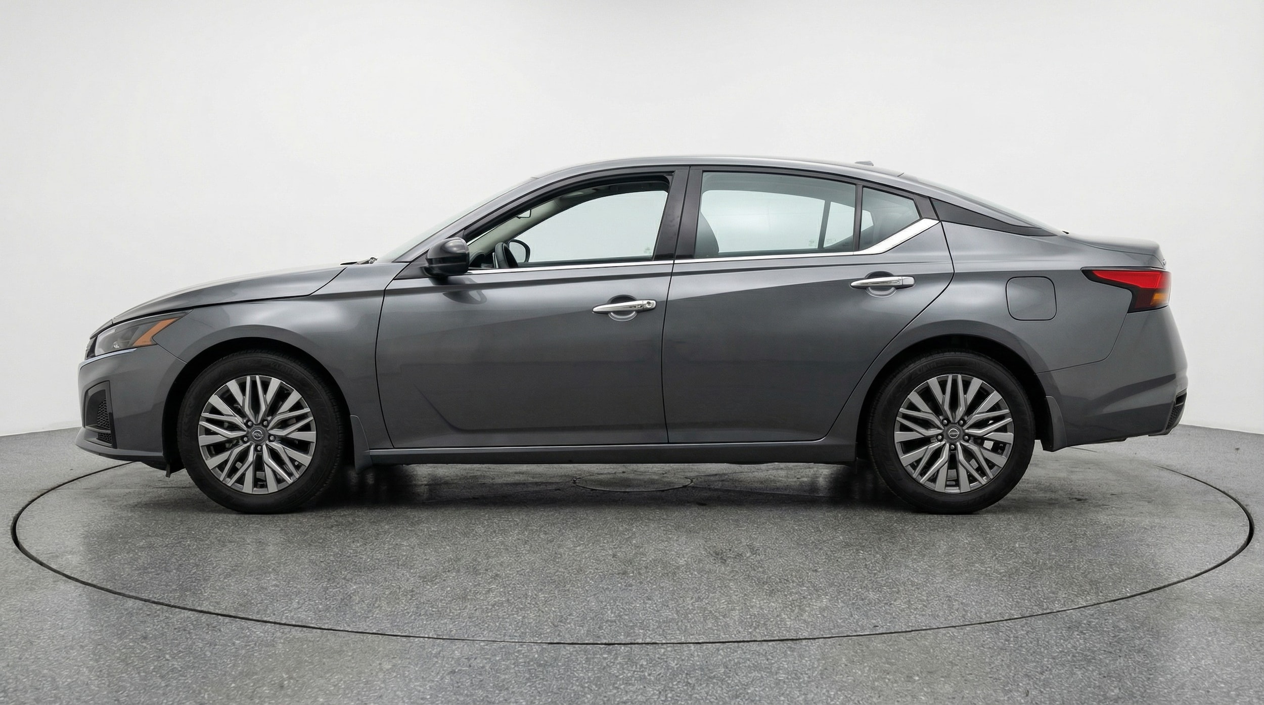 Thumbnail: 2025 Nissan Altima - 4