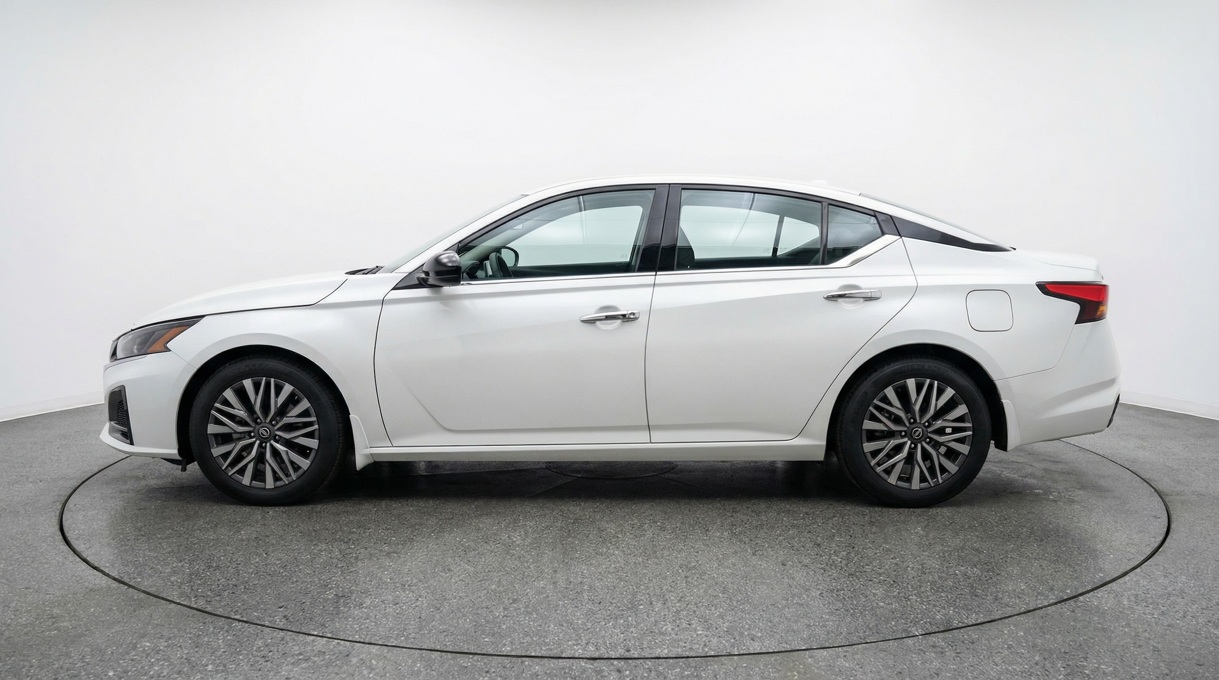 Thumbnail: 2025 Nissan Altima - 4