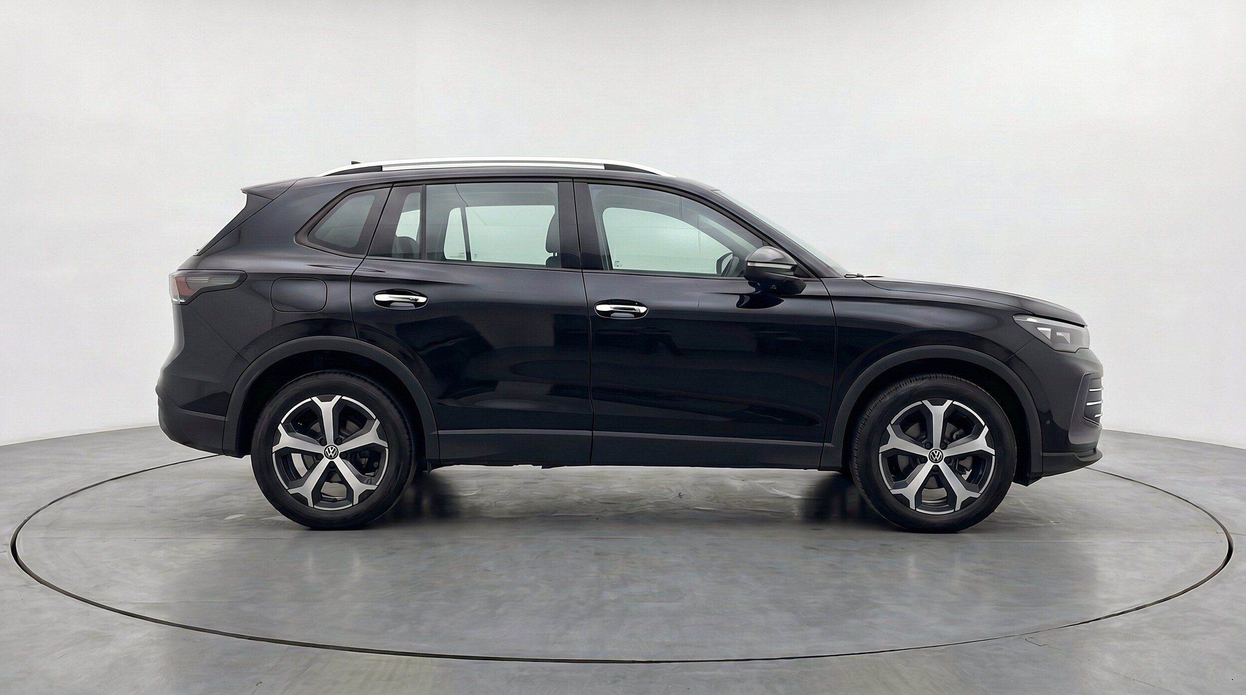 Thumbnail: 2026 Volkswagen Tiguan - 10