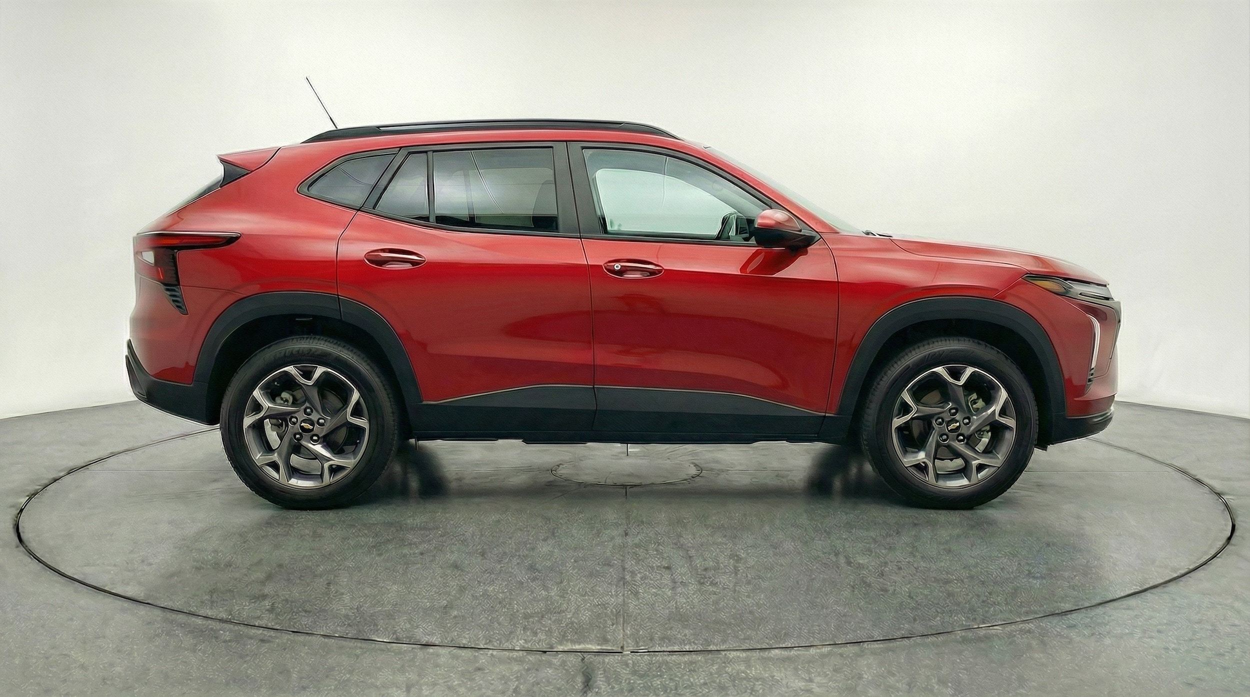 Thumbnail: 2025 Chevrolet Trax - 8