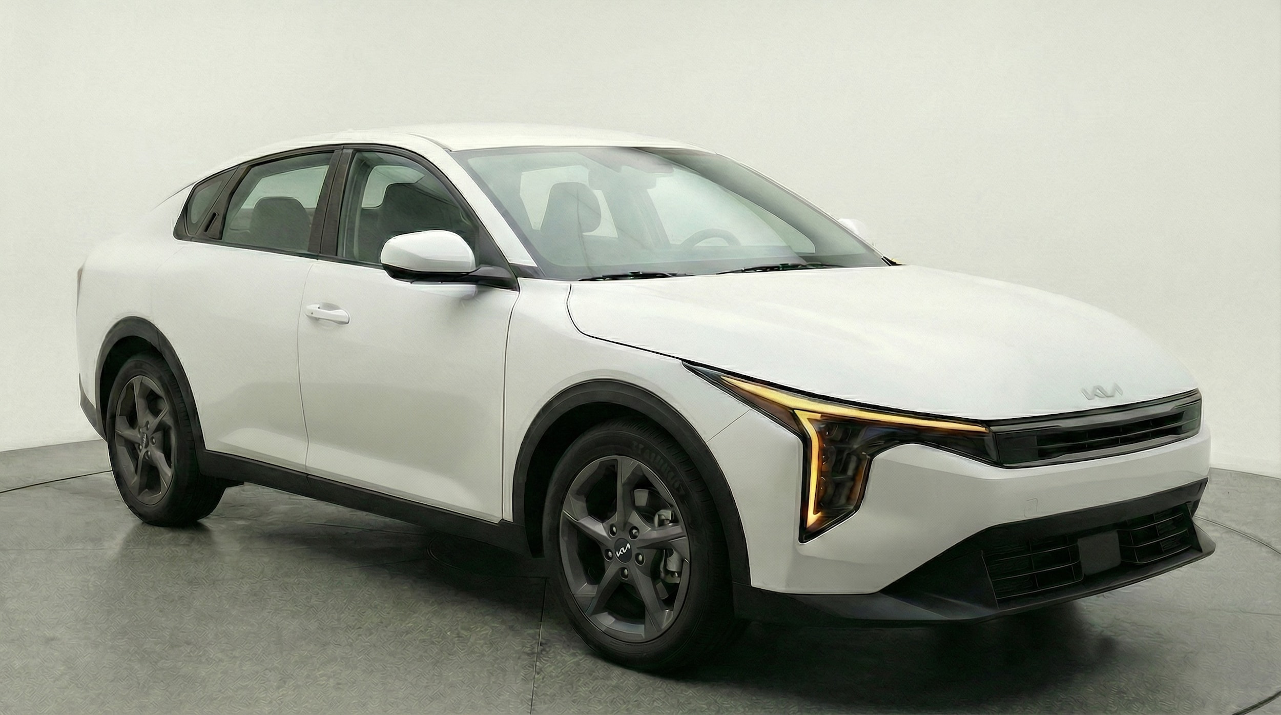 Thumbnail: 2025 Kia K4 - 1