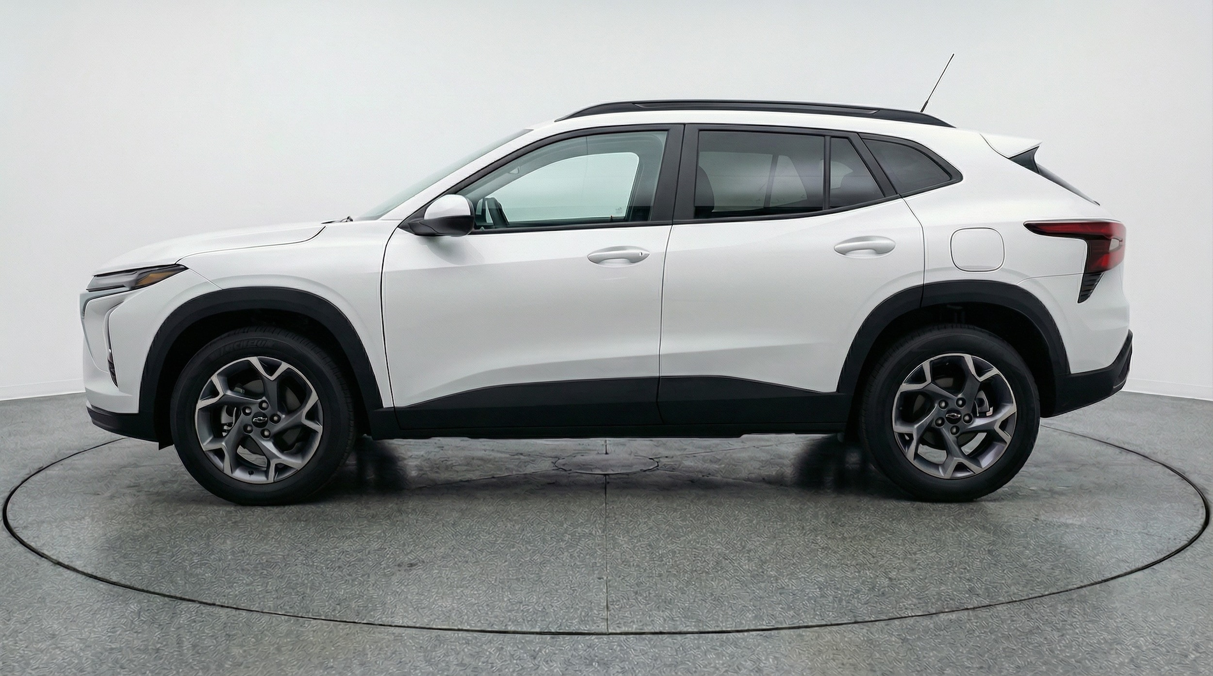 Thumbnail: 2025 Chevrolet Trax - 4