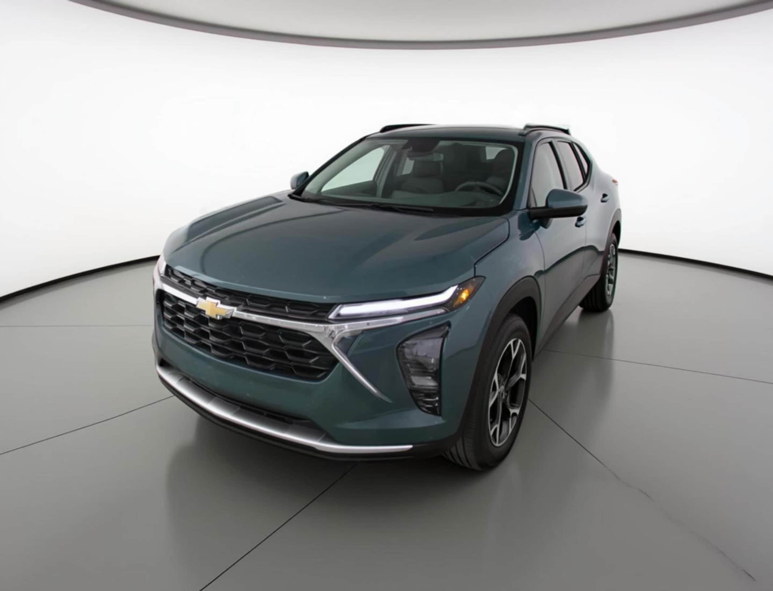 Thumbnail: 2025 Chevrolet Trax - 3