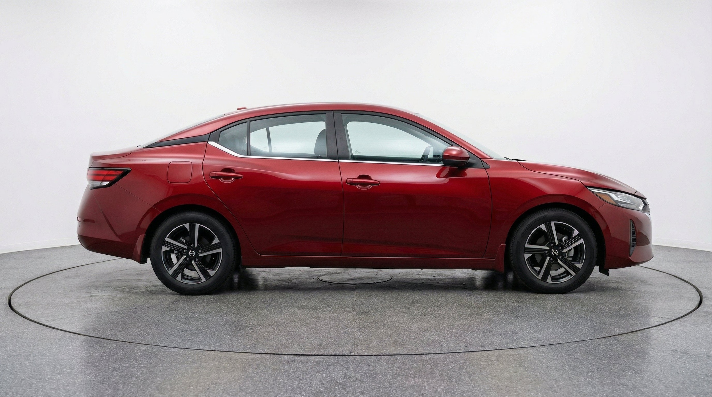 Thumbnail: 2025 Nissan Sentra - 10