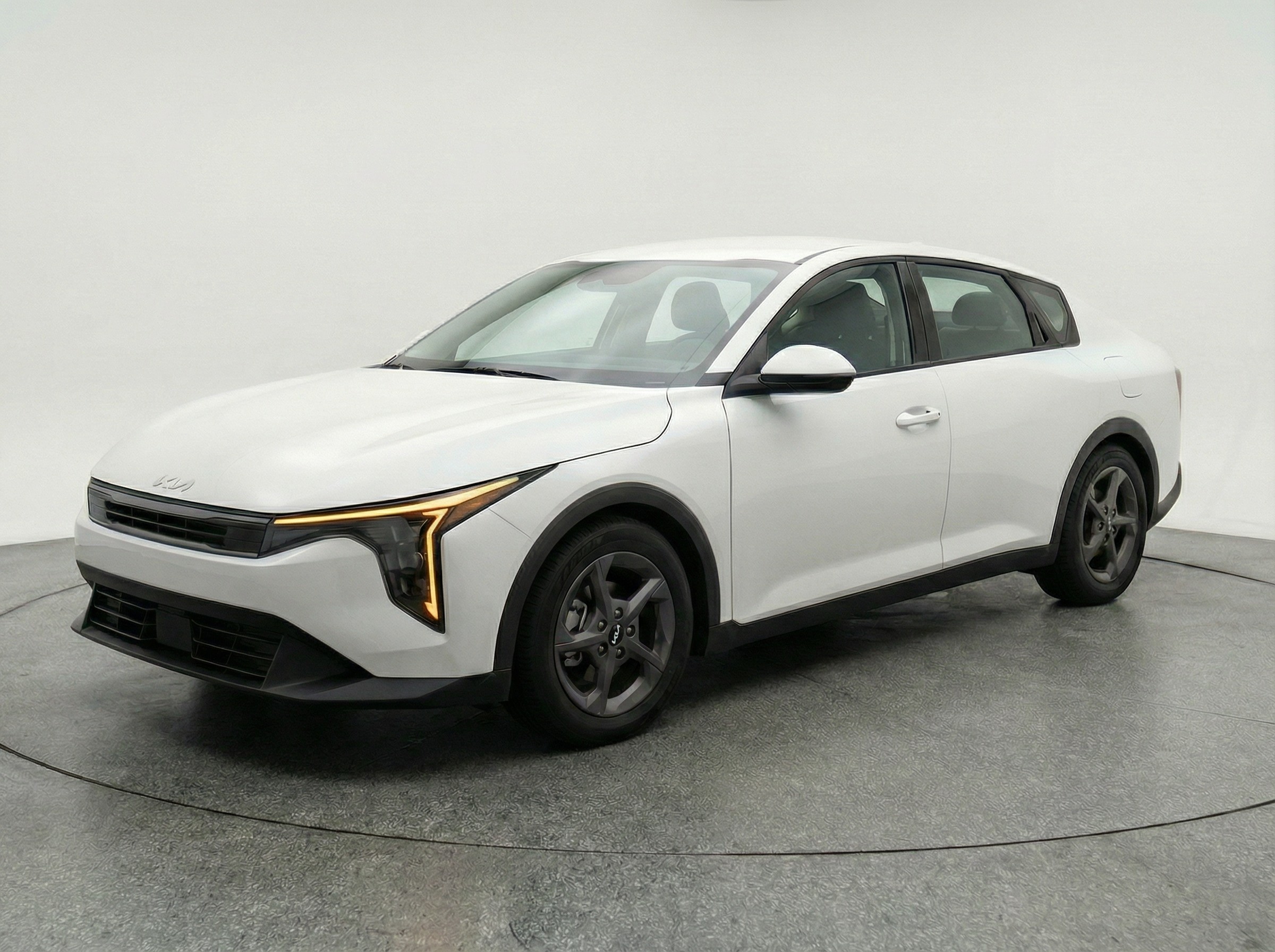 Thumbnail: 2025 Kia K4 - 3
