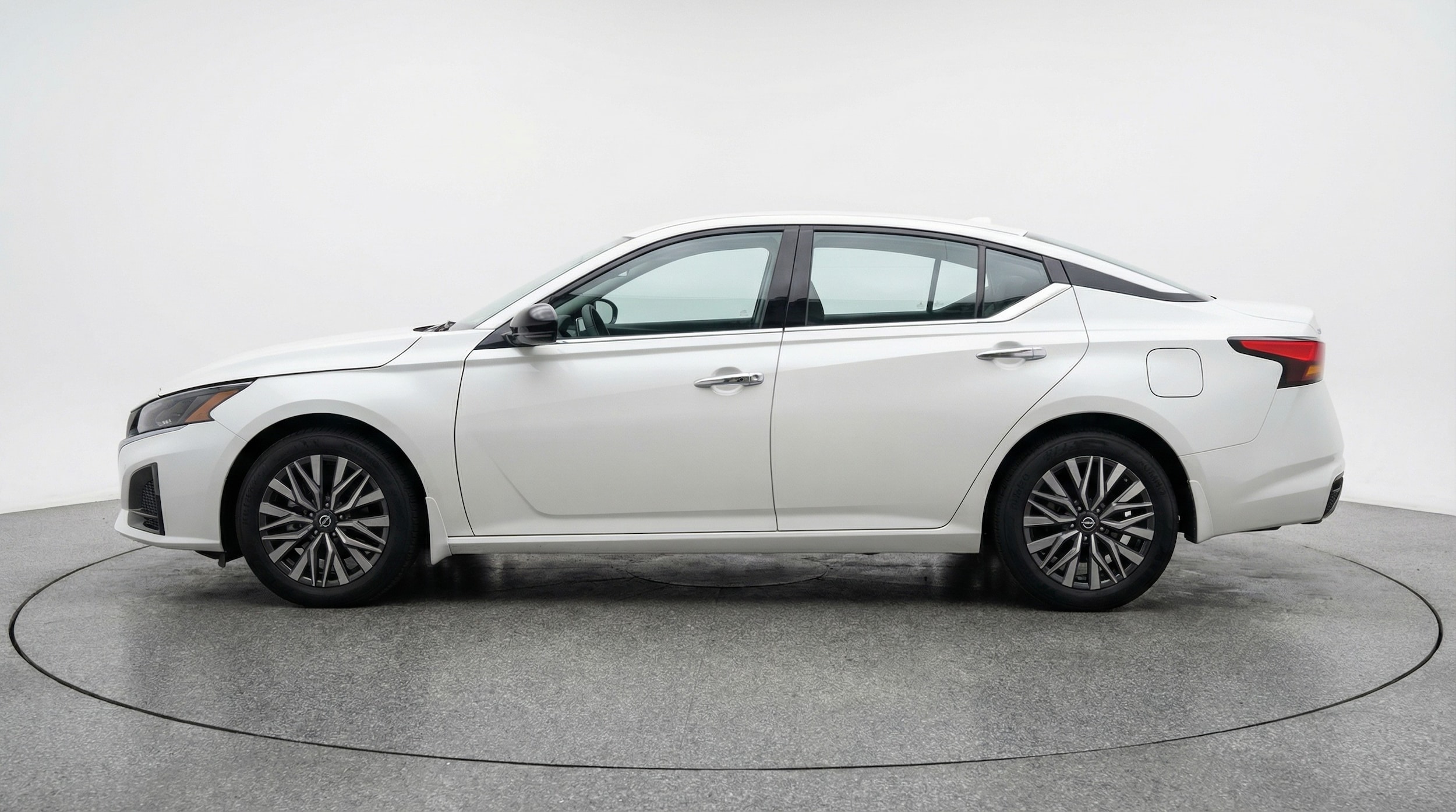 Thumbnail: 2025 Nissan Altima - 4