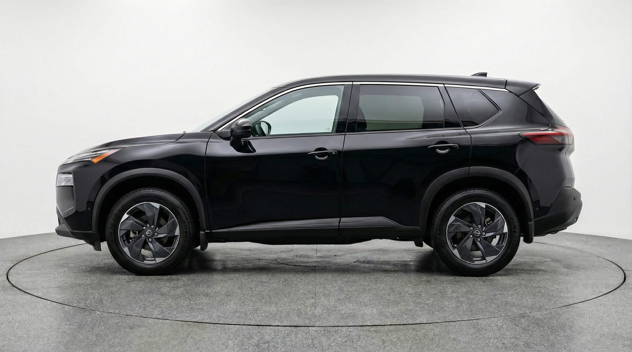 Thumbnail: 2025 Nissan Rogue - 4