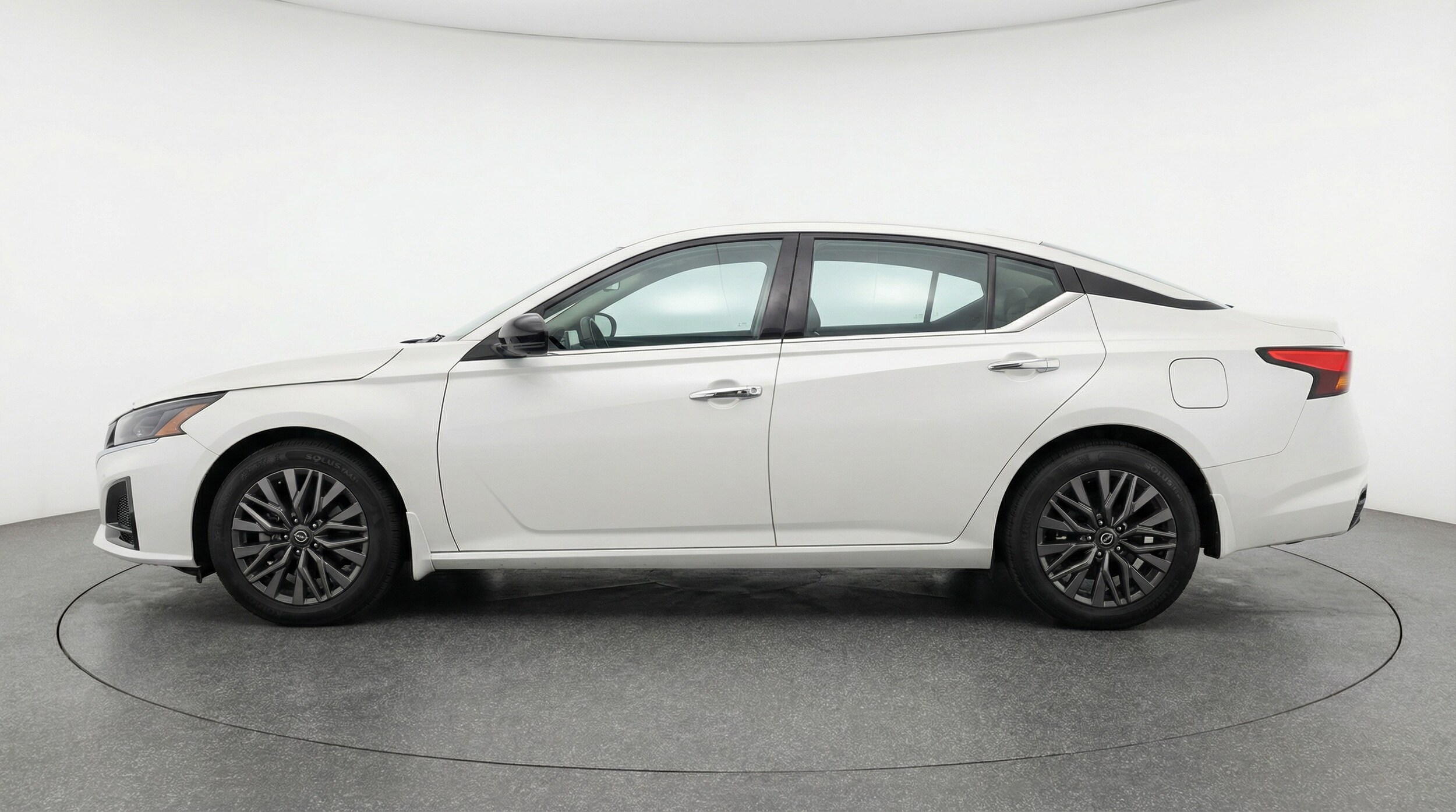 Thumbnail: 2025 Nissan Altima - 4