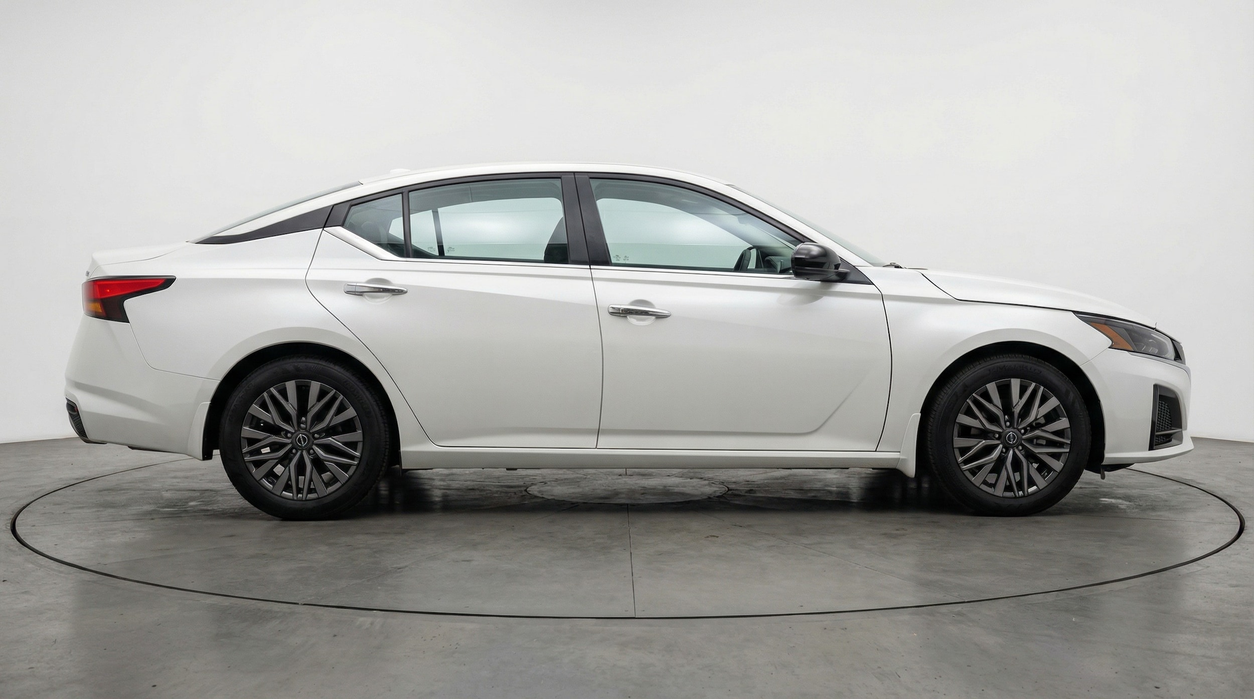 Thumbnail: 2025 Nissan Altima - 8