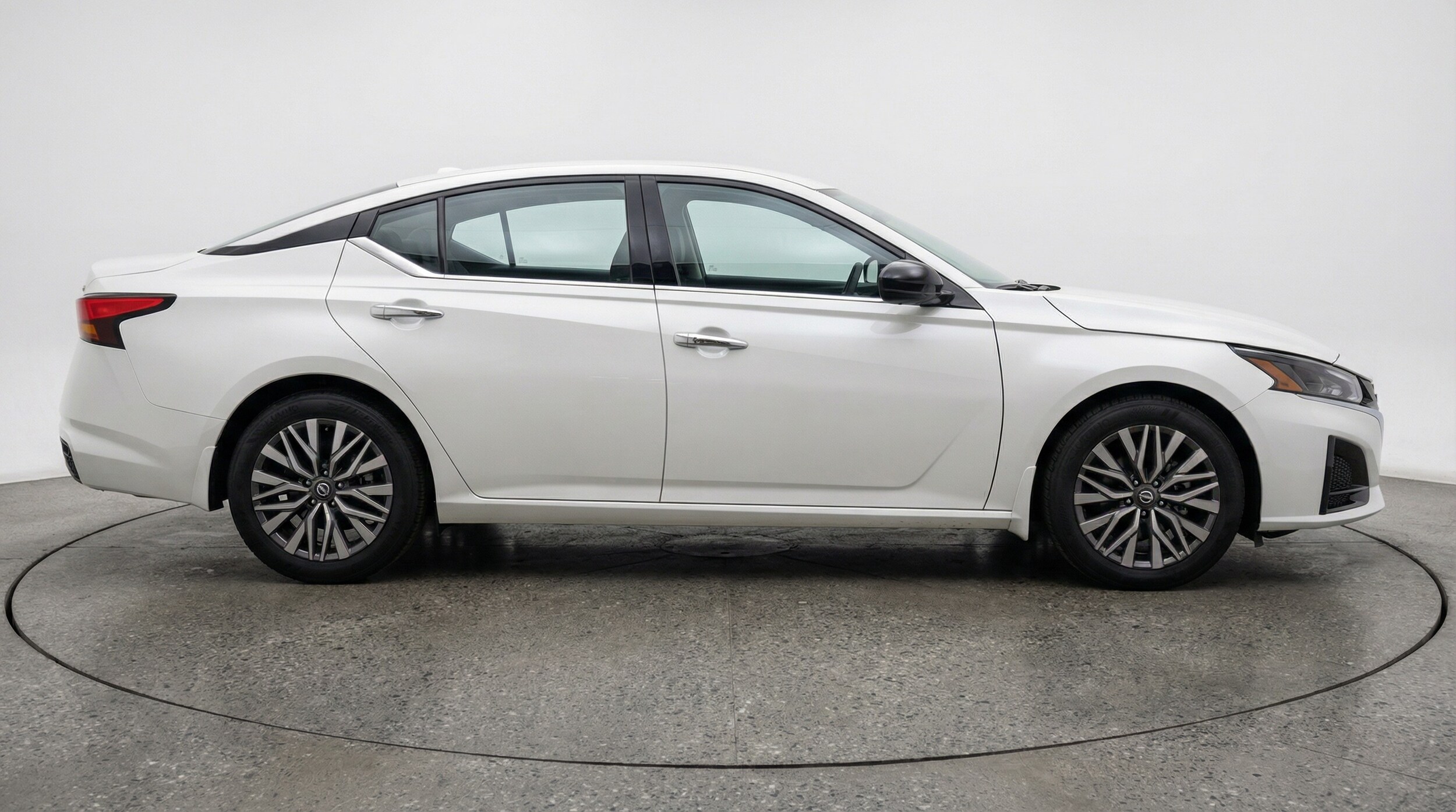 Thumbnail: 2025 Nissan Altima - 8