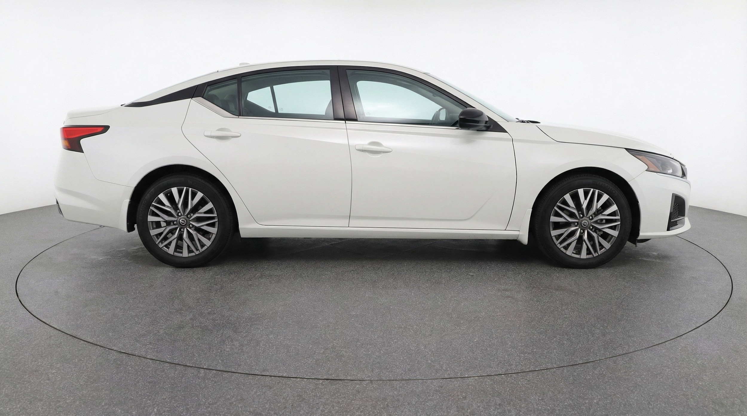 Thumbnail: 2025 Nissan Altima - 11
