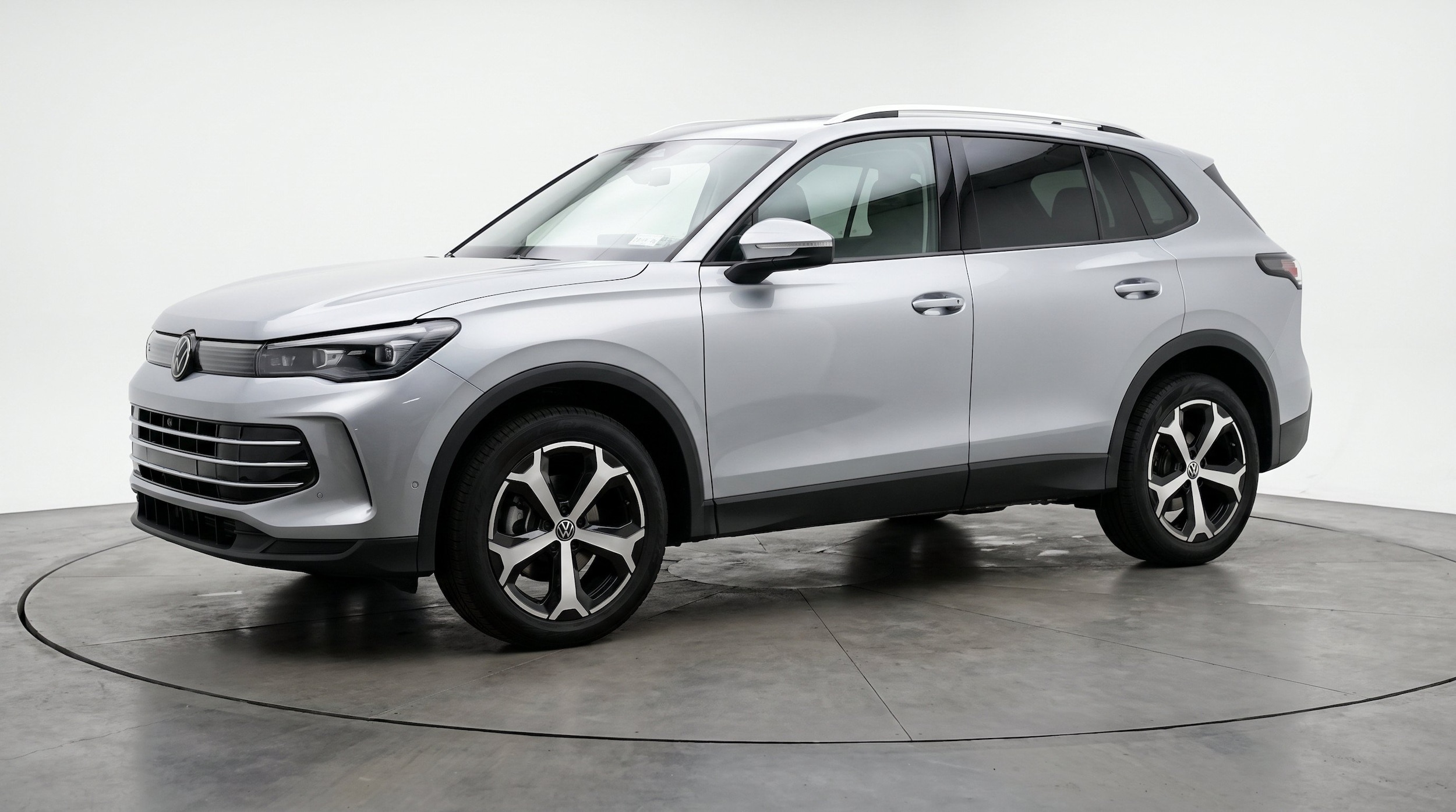 Thumbnail: 2026 Volkswagen Tiguan - 3