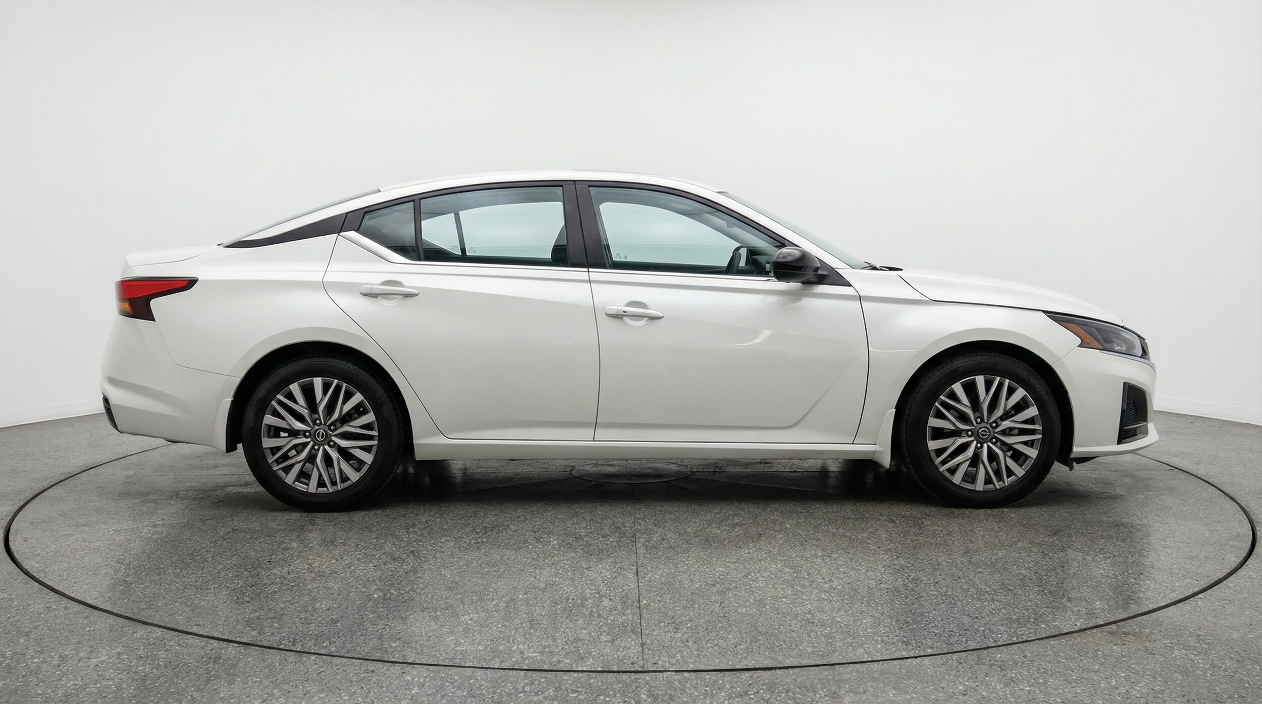 Thumbnail: 2025 Nissan Altima - 8