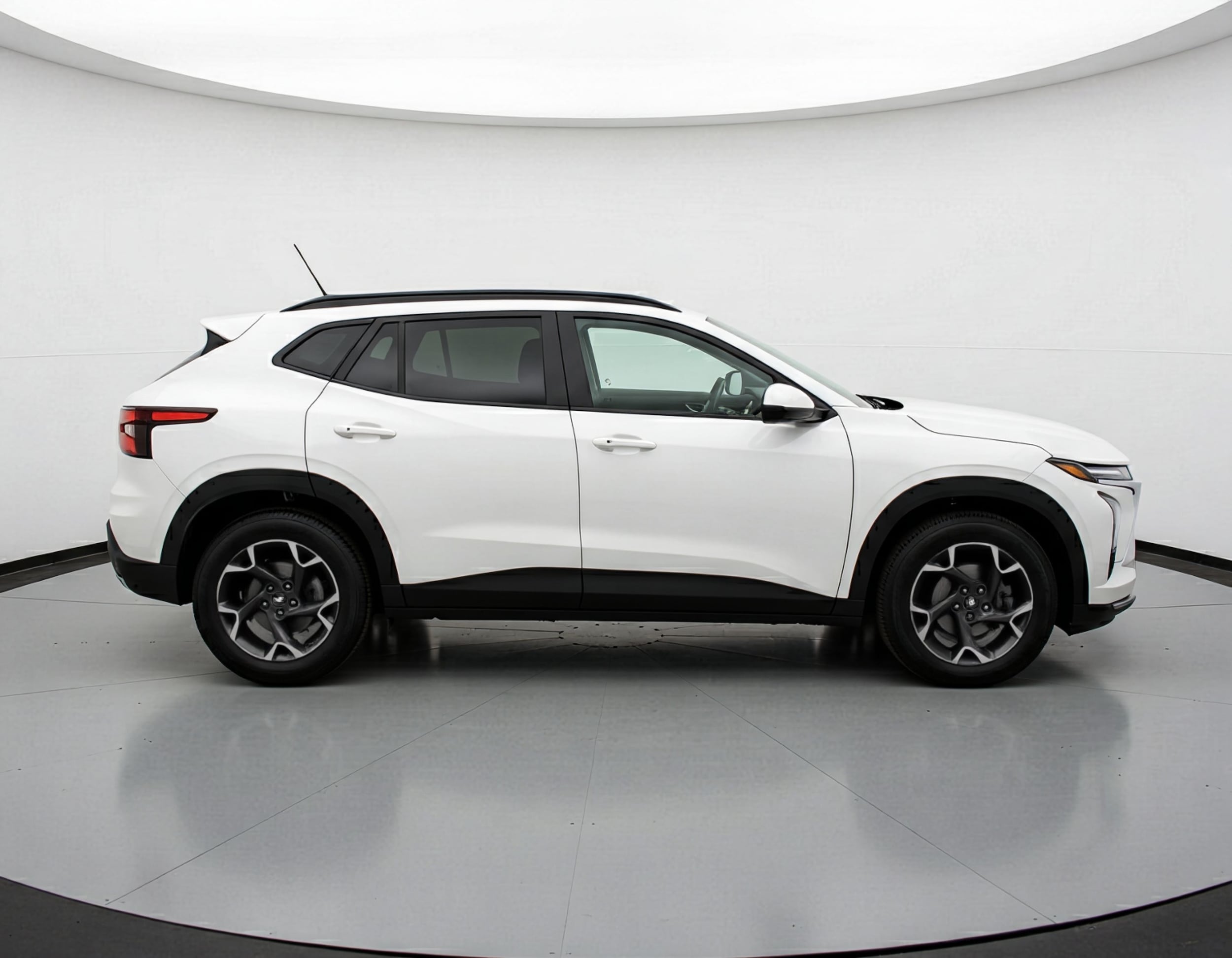 Thumbnail: 2025 Chevrolet Trax - 8