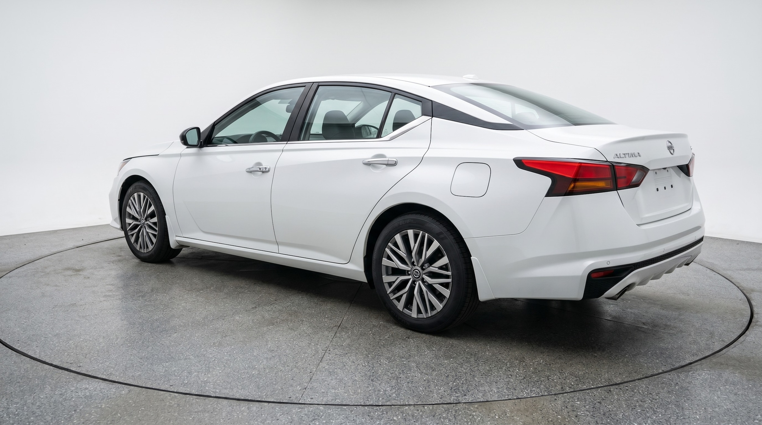 Thumbnail: 2025 Nissan Altima - 5