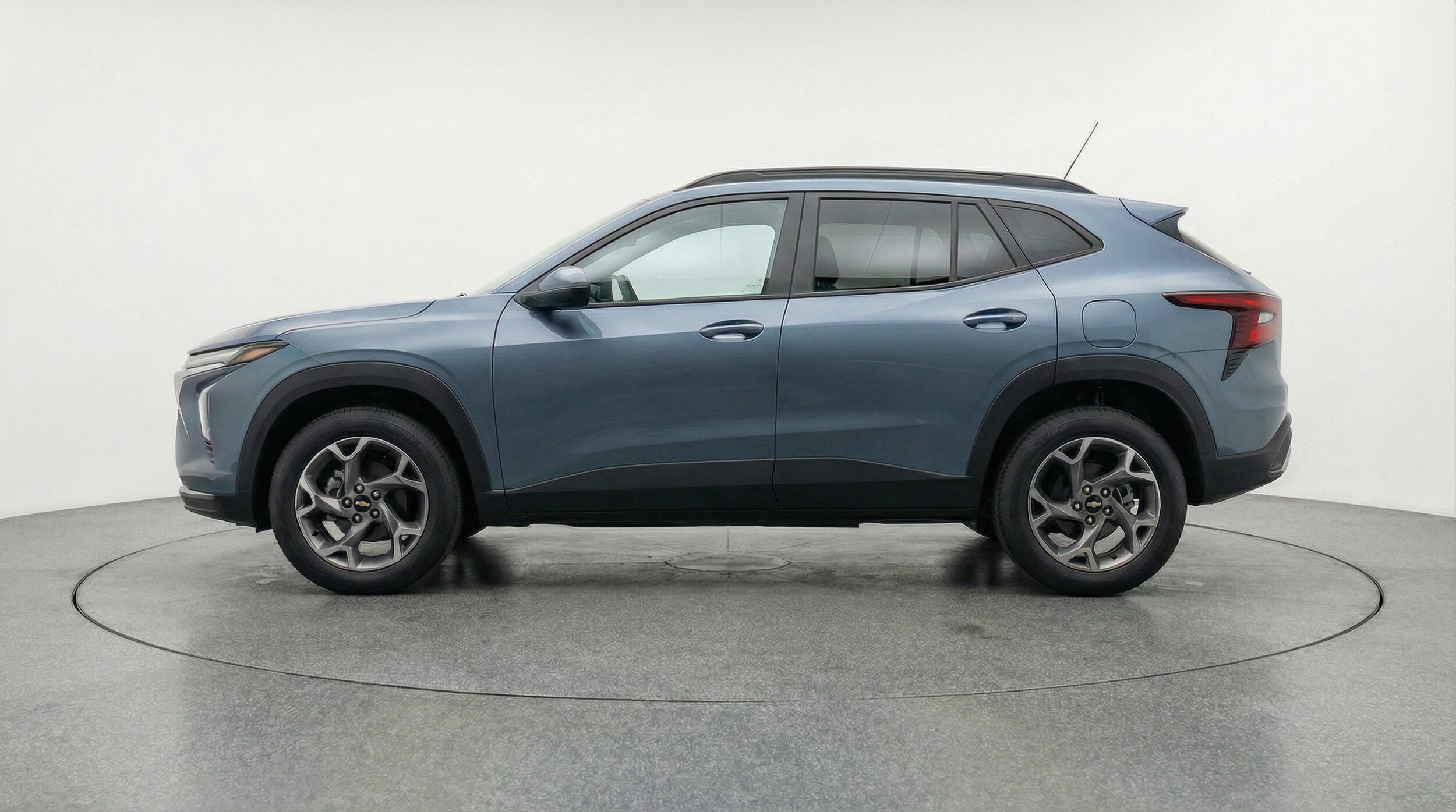 Thumbnail: 2025 Chevrolet Trax - 4