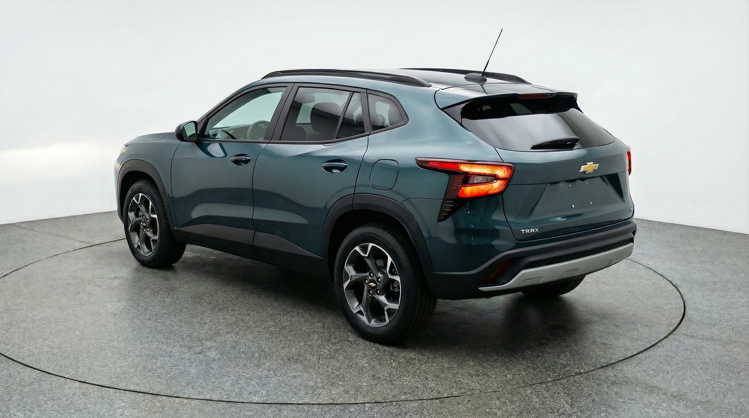 Thumbnail: 2025 Chevrolet Trax - 5