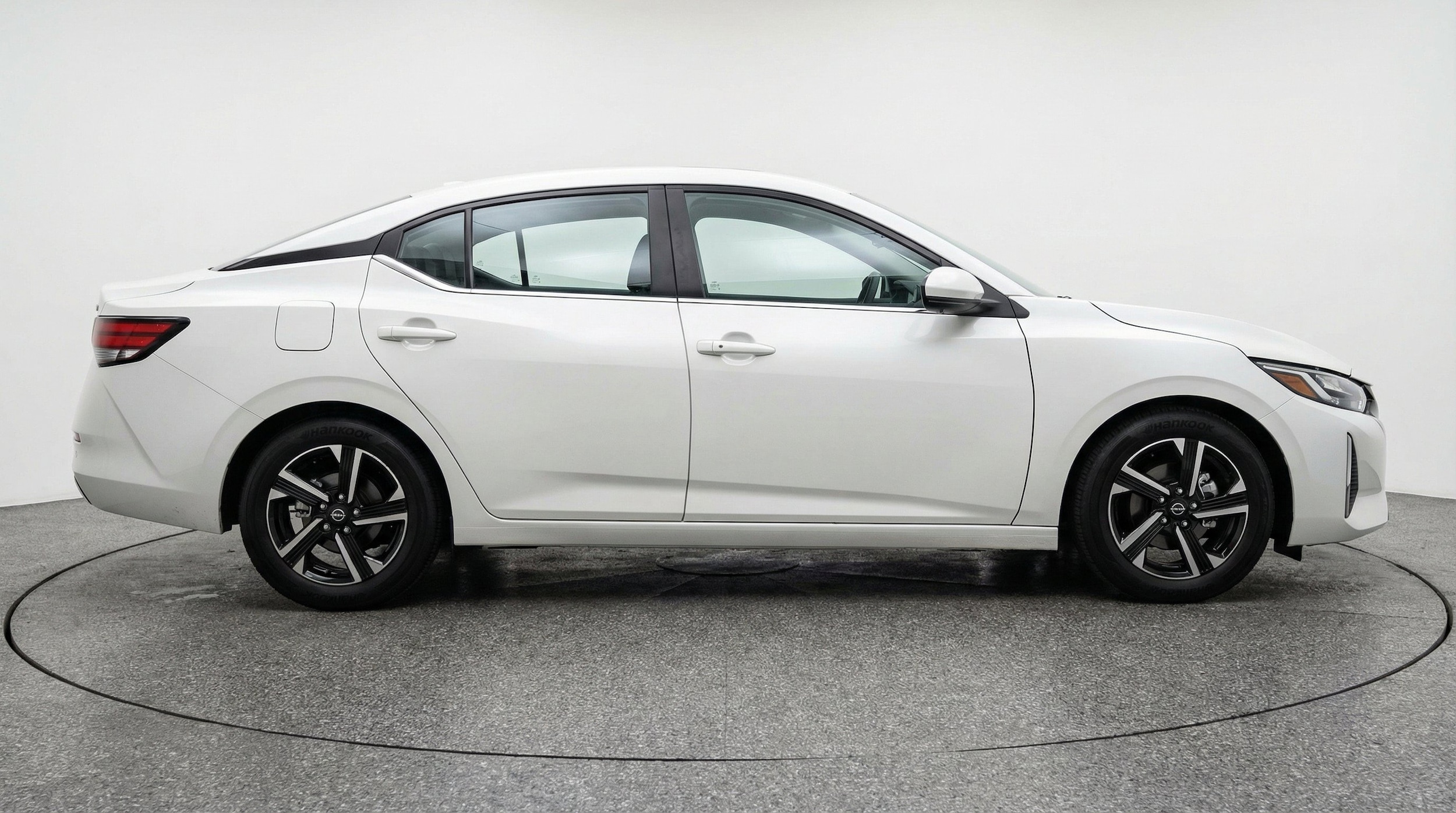 Thumbnail: 2025 Nissan Sentra - 11