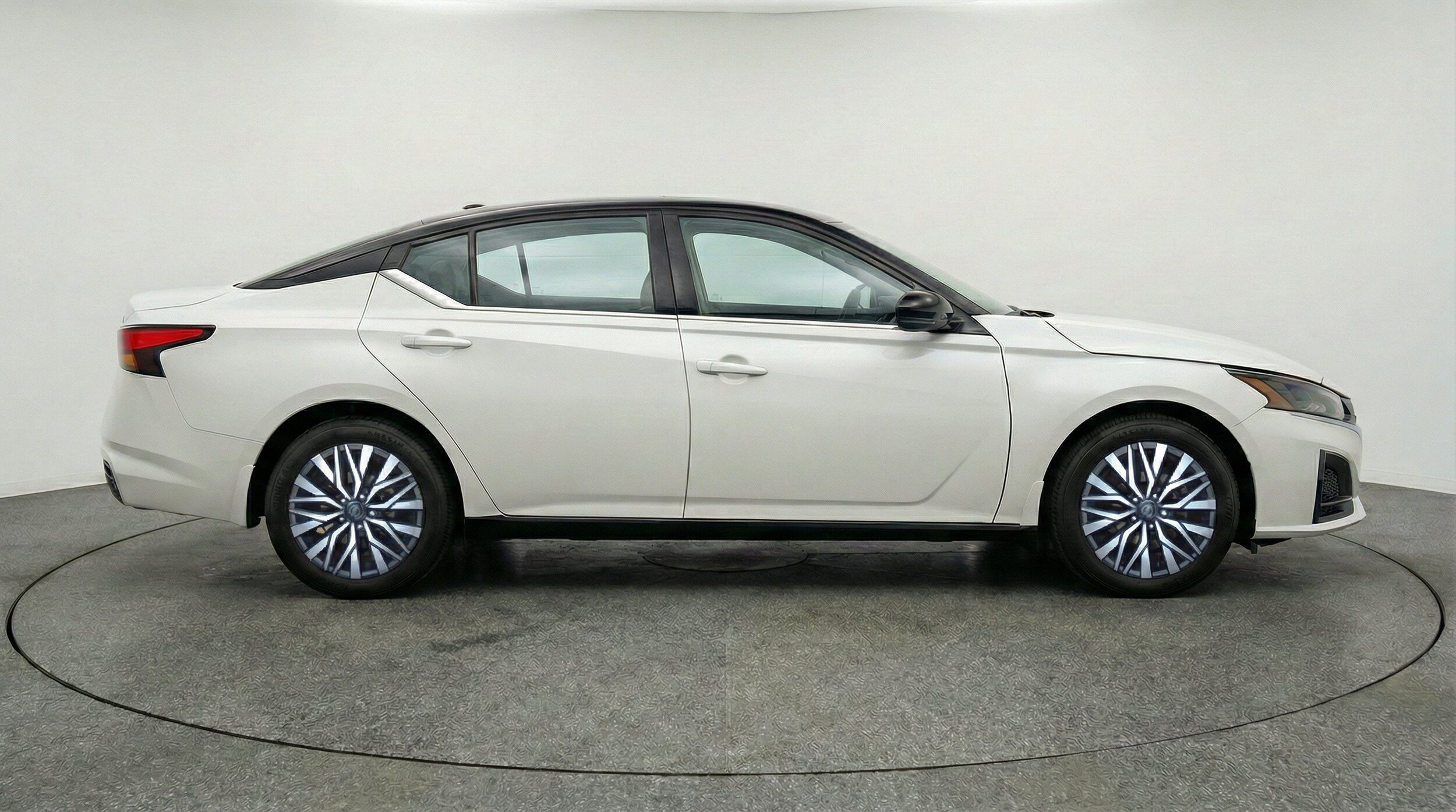Thumbnail: 2025 Nissan Altima - 11