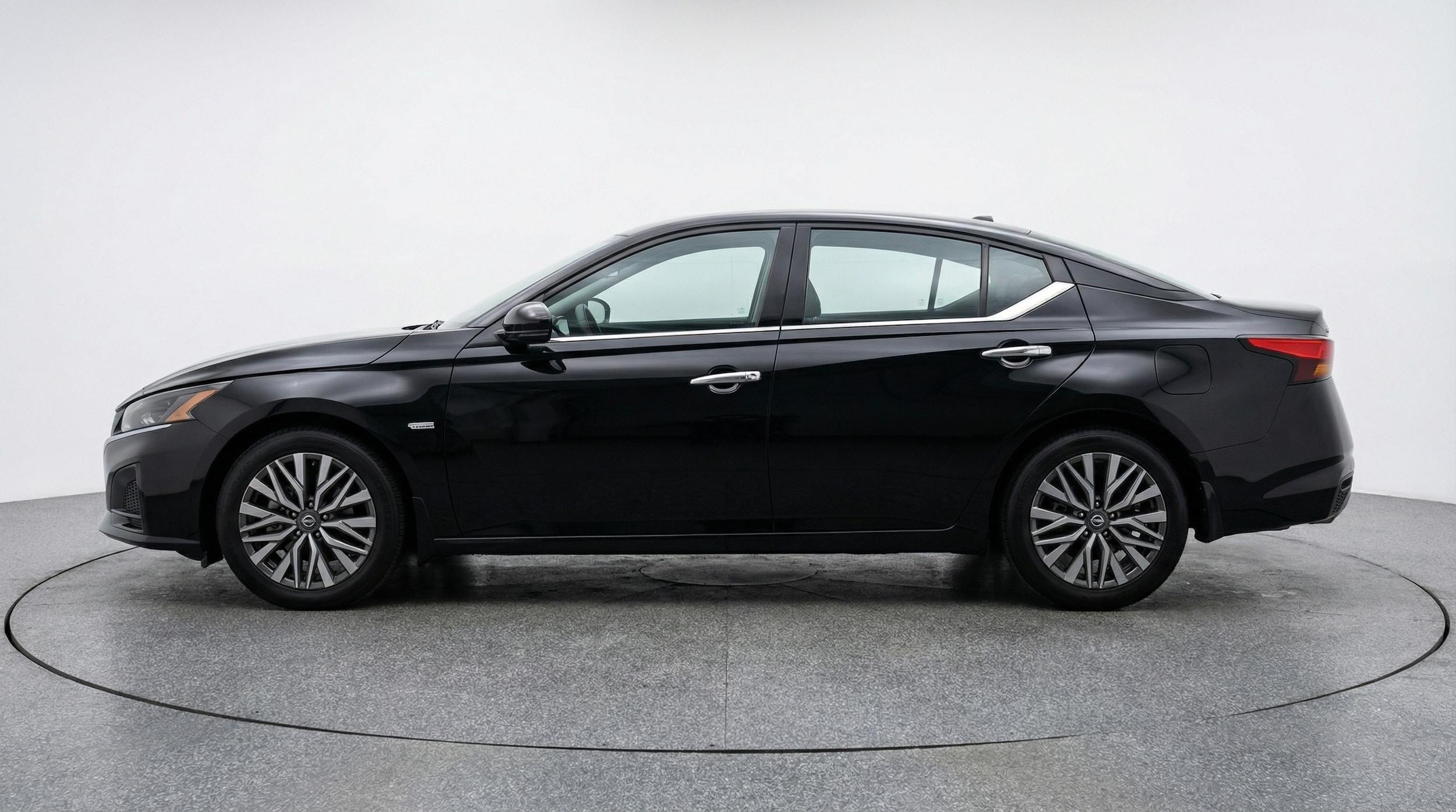 Thumbnail: 2025 Nissan Altima - 4