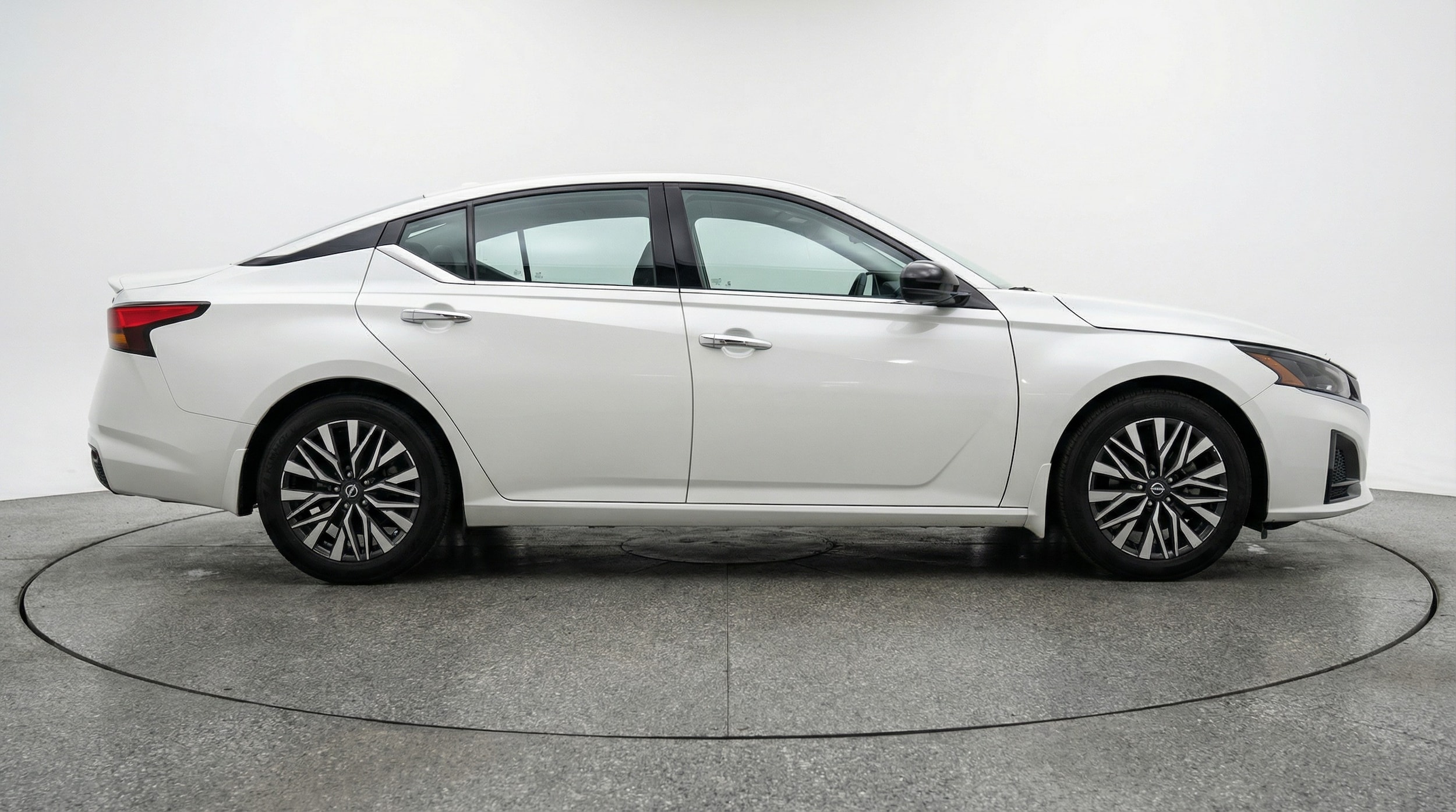 Thumbnail: 2025 Nissan Altima - 8