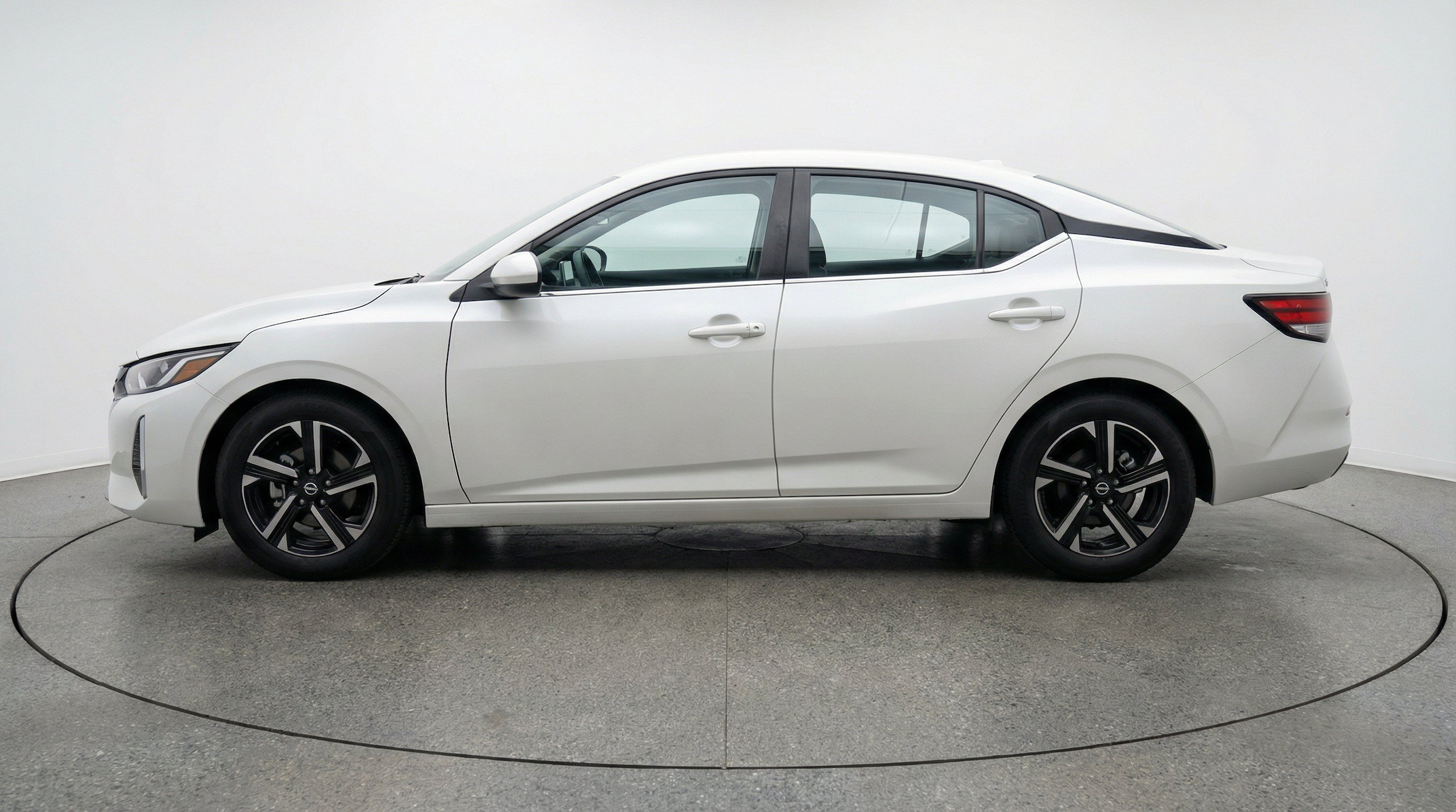 Thumbnail: 2025 Nissan Sentra - 5