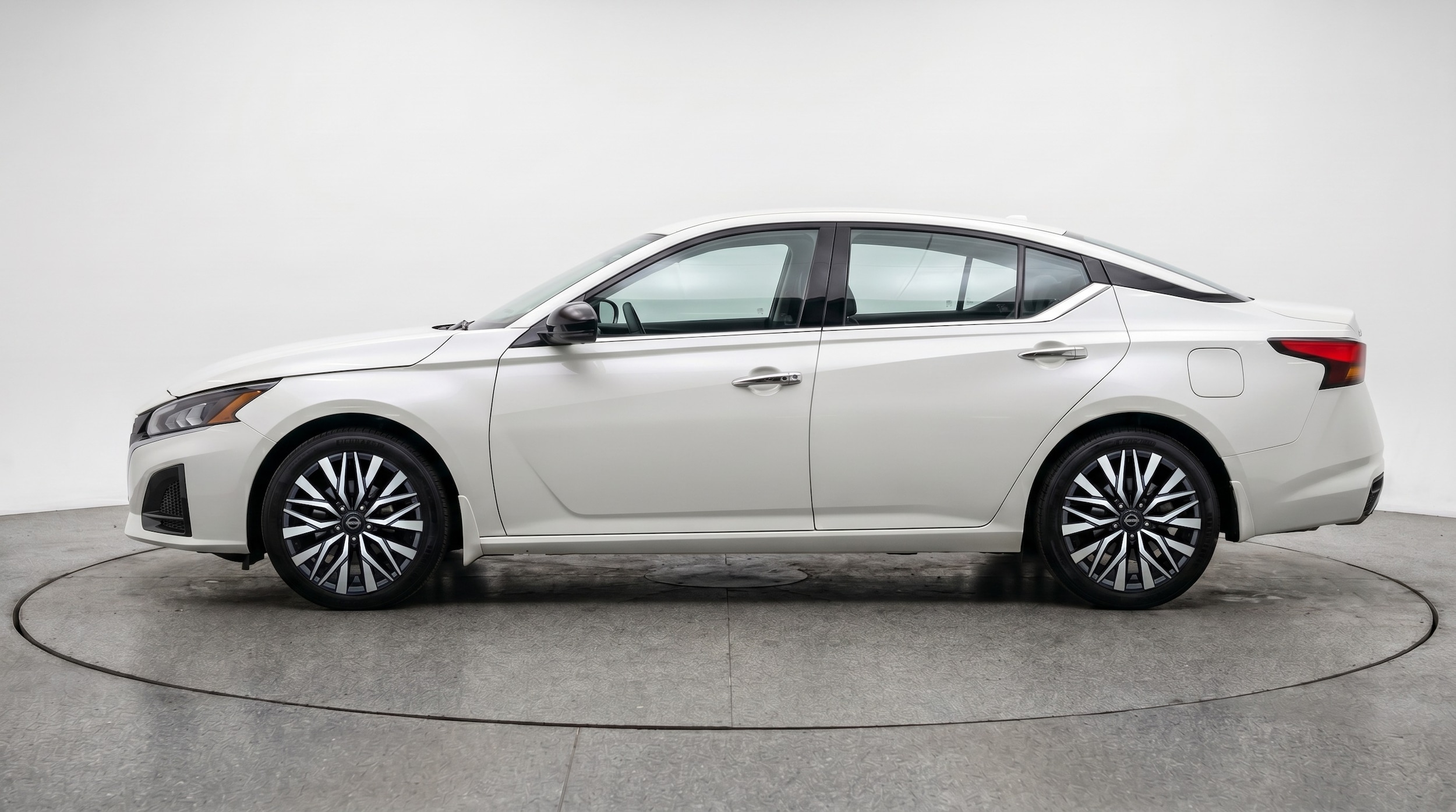Thumbnail: 2025 Nissan Altima - 4
