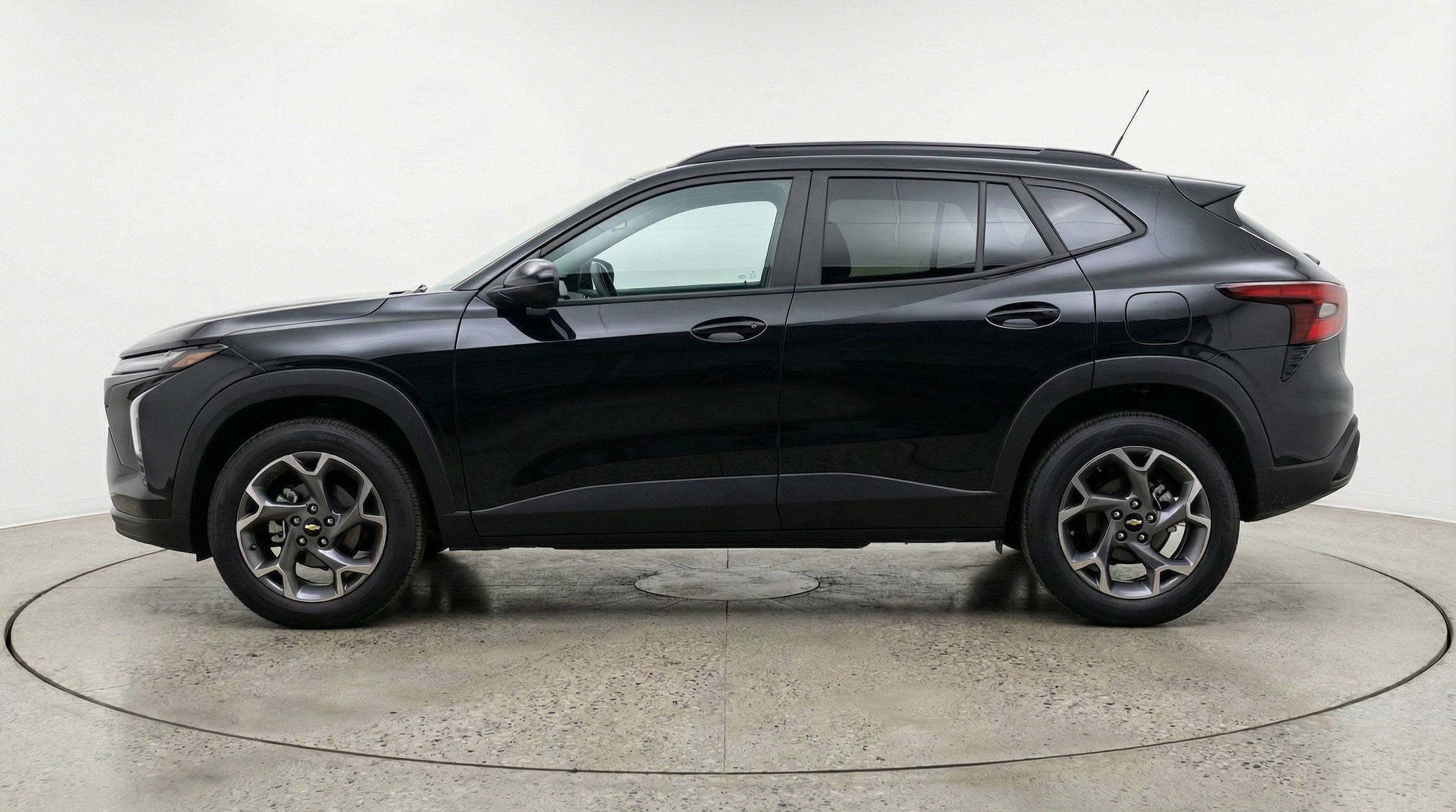 Thumbnail: 2025 Chevrolet Trax - 4