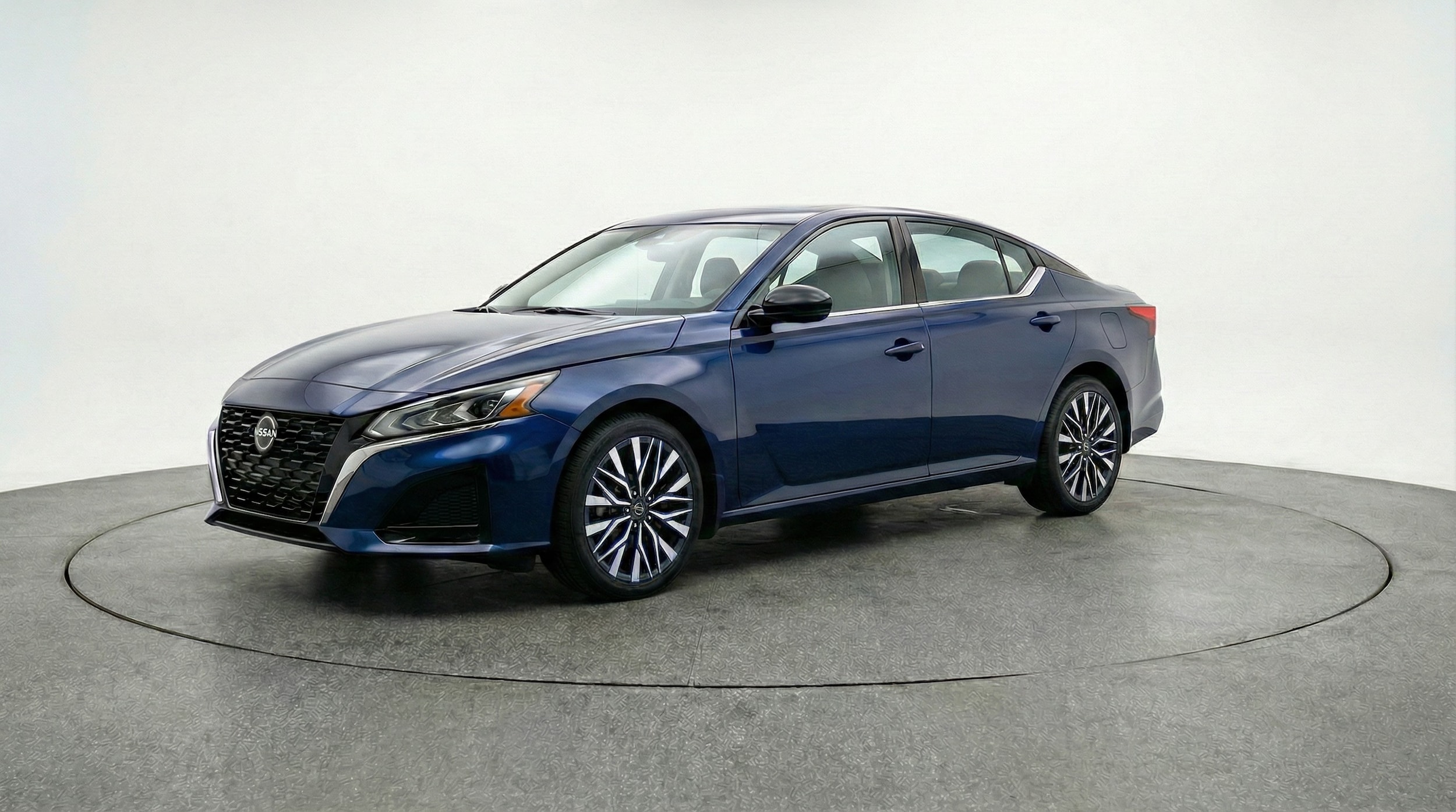 Thumbnail: 2025 Nissan Altima - 3