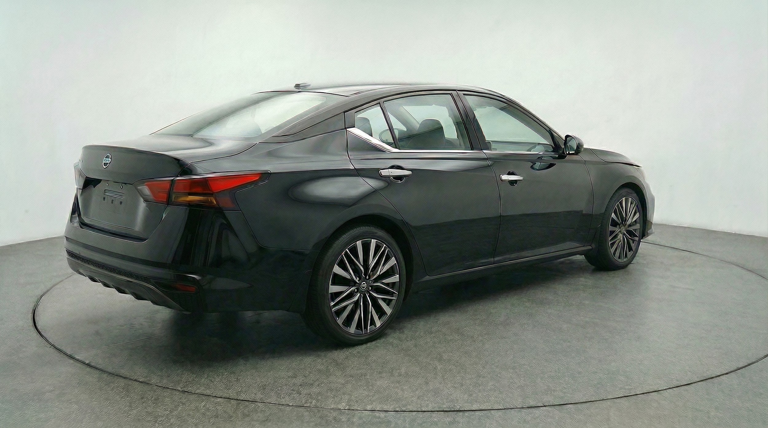 Thumbnail: 2025 Nissan Altima - 7