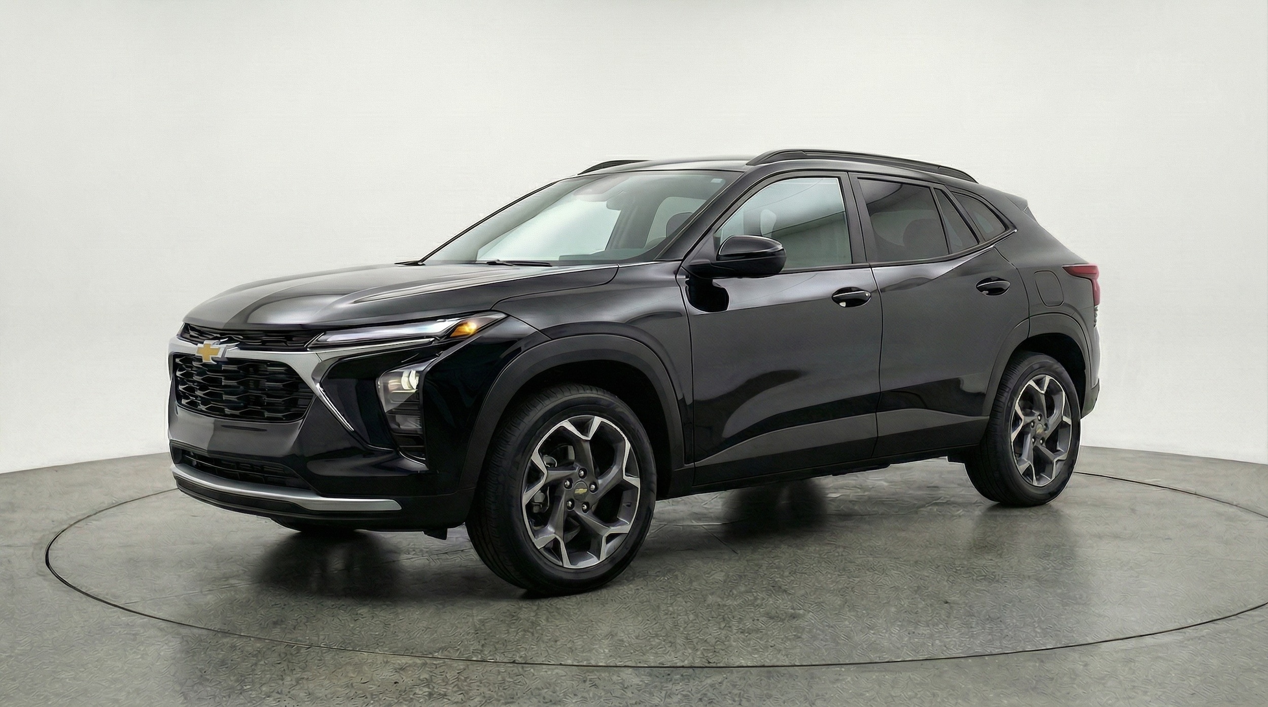 Thumbnail: 2025 Chevrolet Trax - 3