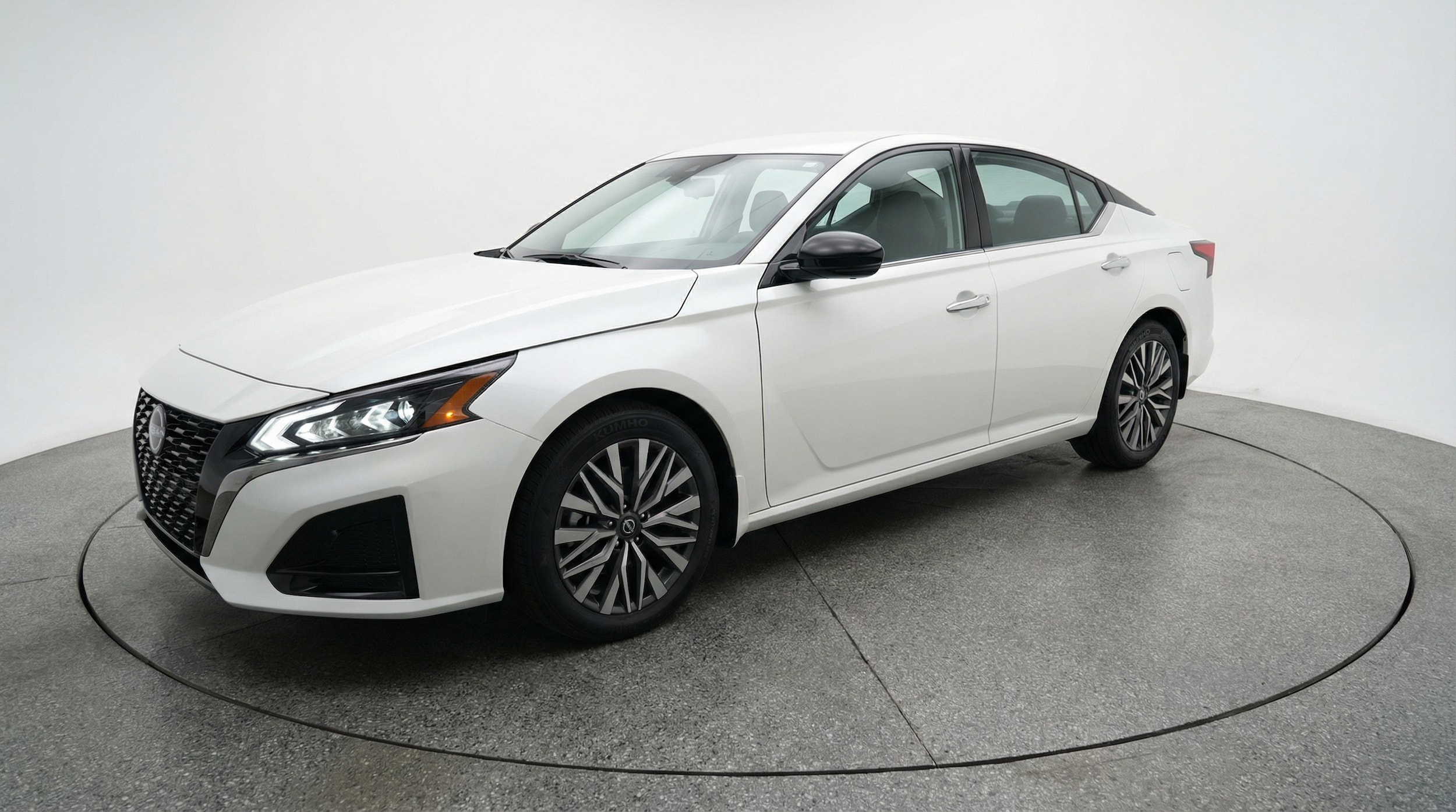 Thumbnail: 2025 Nissan Altima - 3