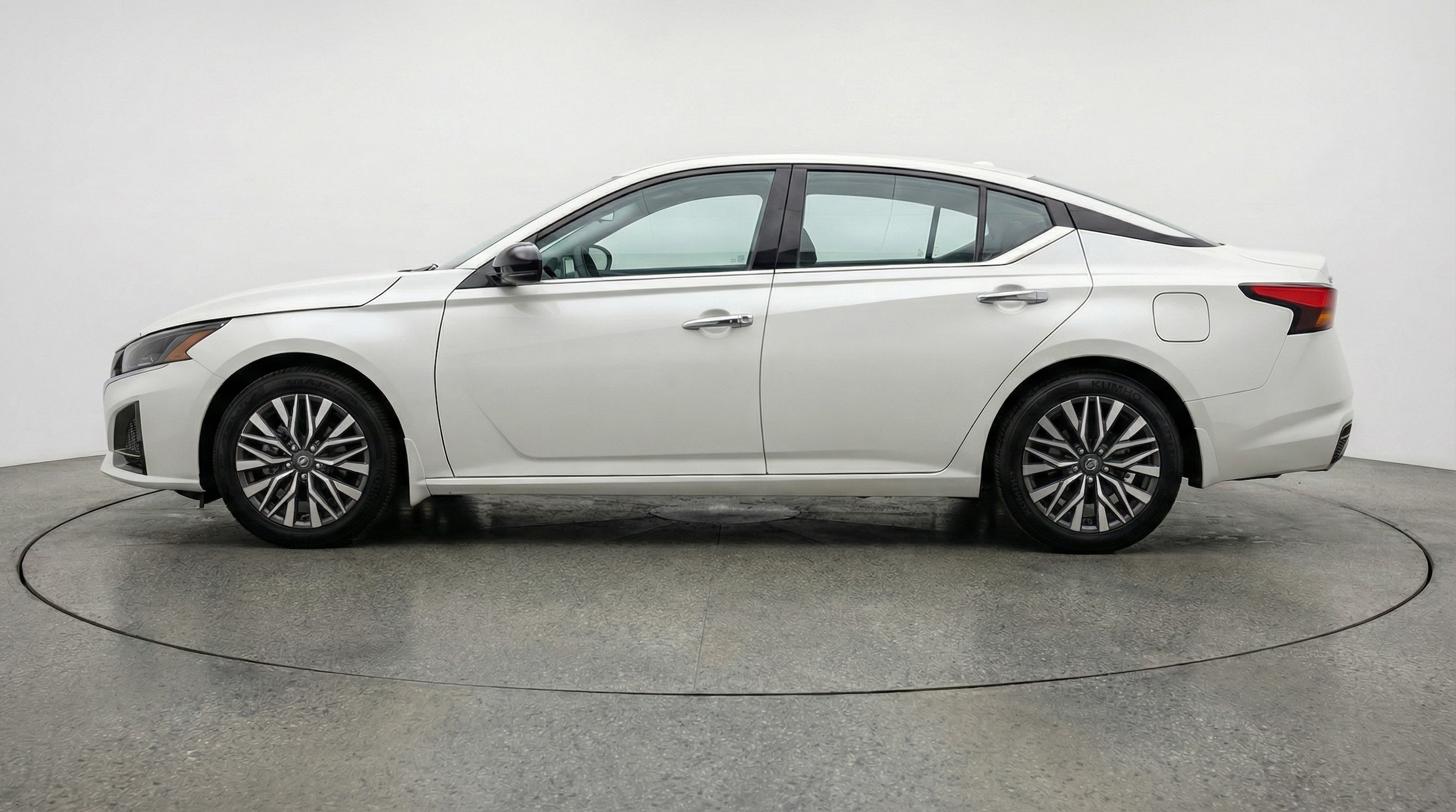 Thumbnail: 2025 Nissan Altima - 4