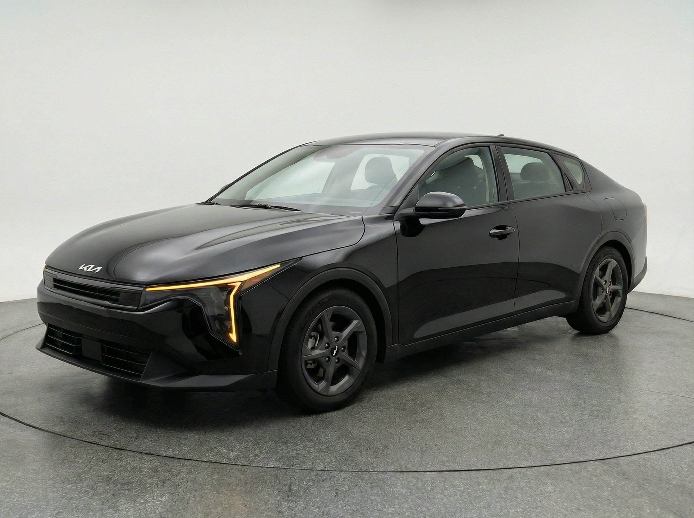 Thumbnail: 2025 Kia K4 - 3