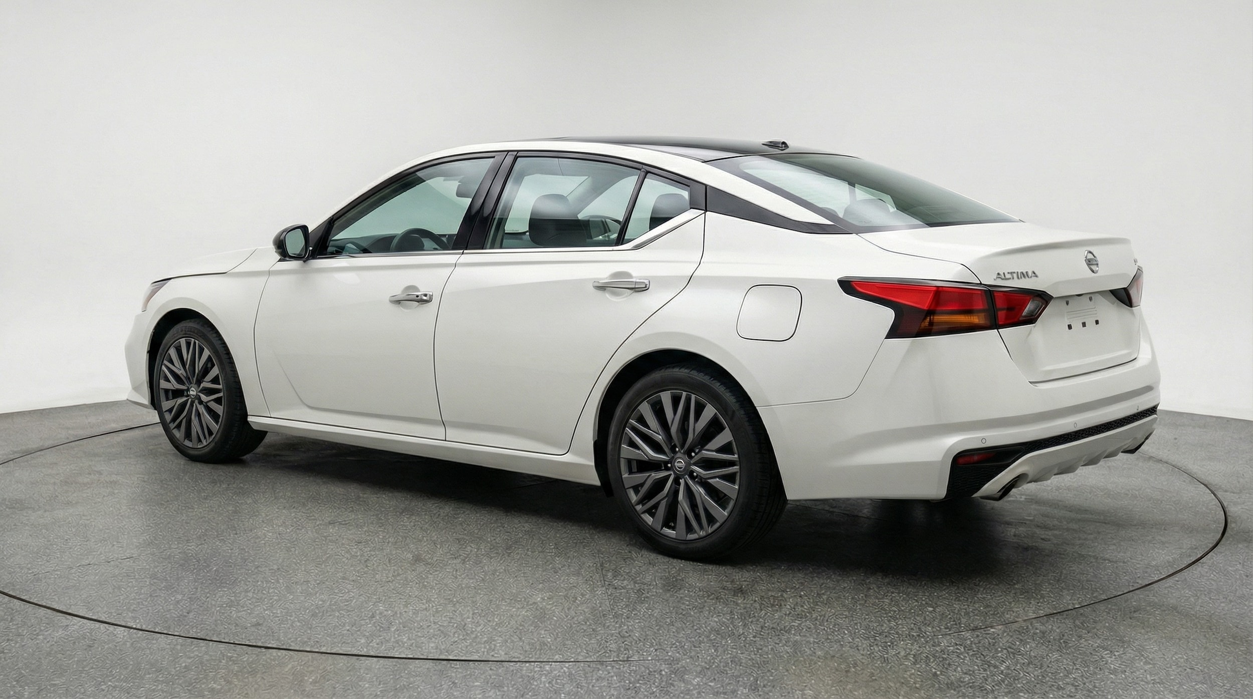 Thumbnail: 2025 Nissan Altima - 5