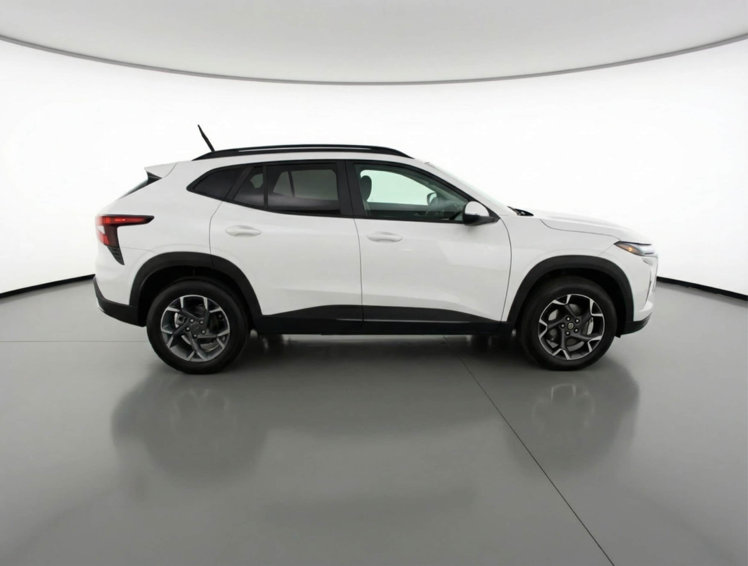 Thumbnail: 2025 Chevrolet Trax - 8