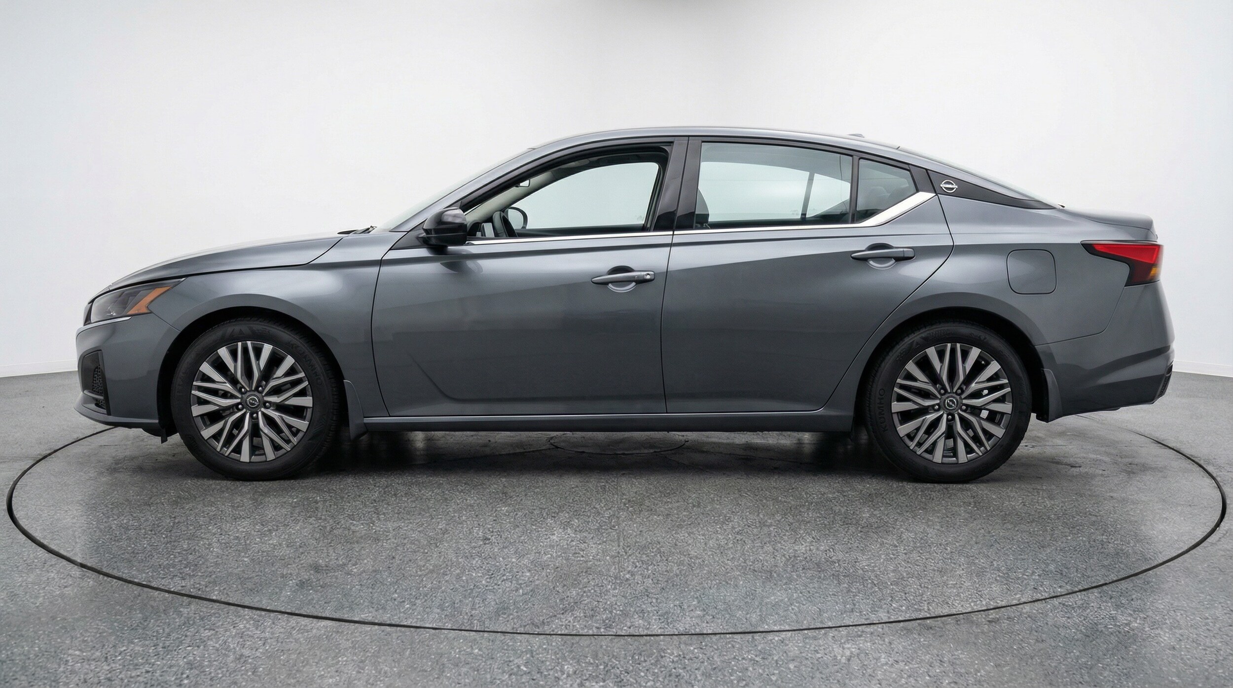 Thumbnail: 2025 Nissan Altima - 4