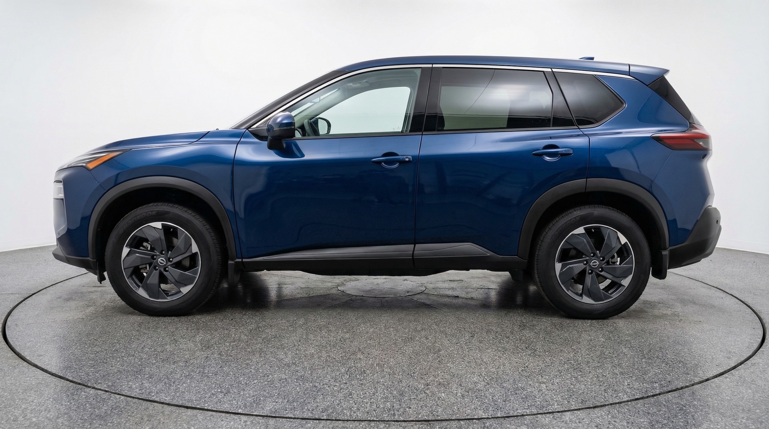 Thumbnail: 2025 Nissan Rogue - 4