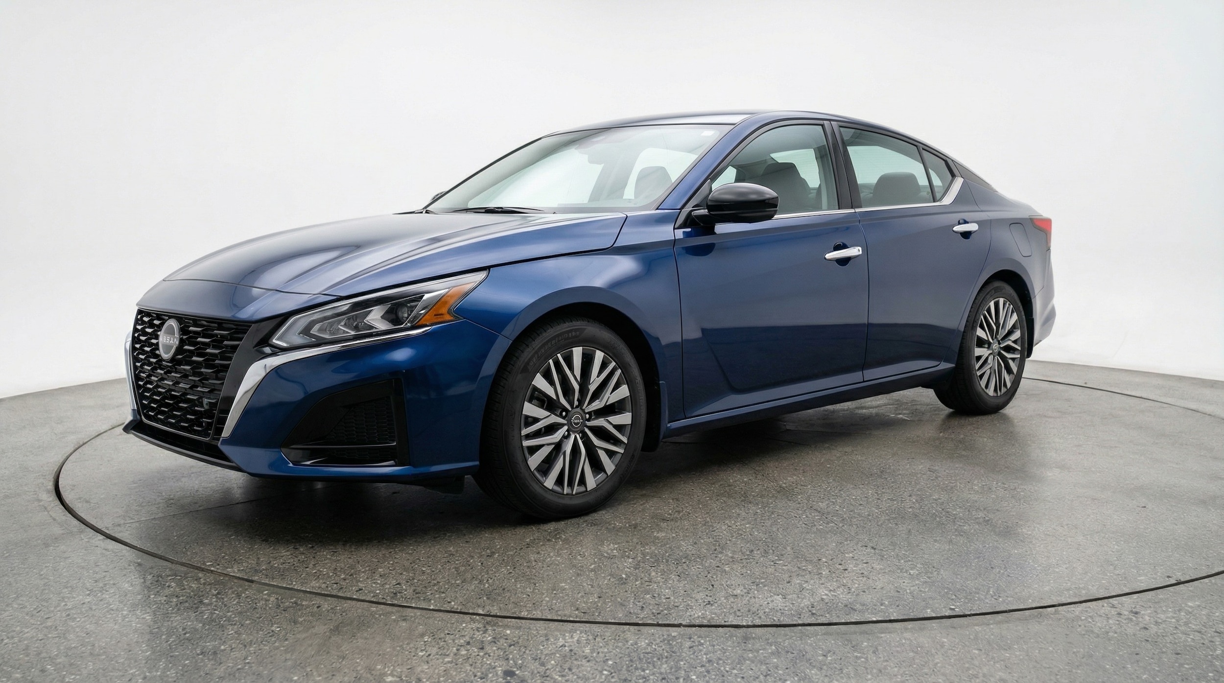 Thumbnail: 2025 Nissan Altima - 3