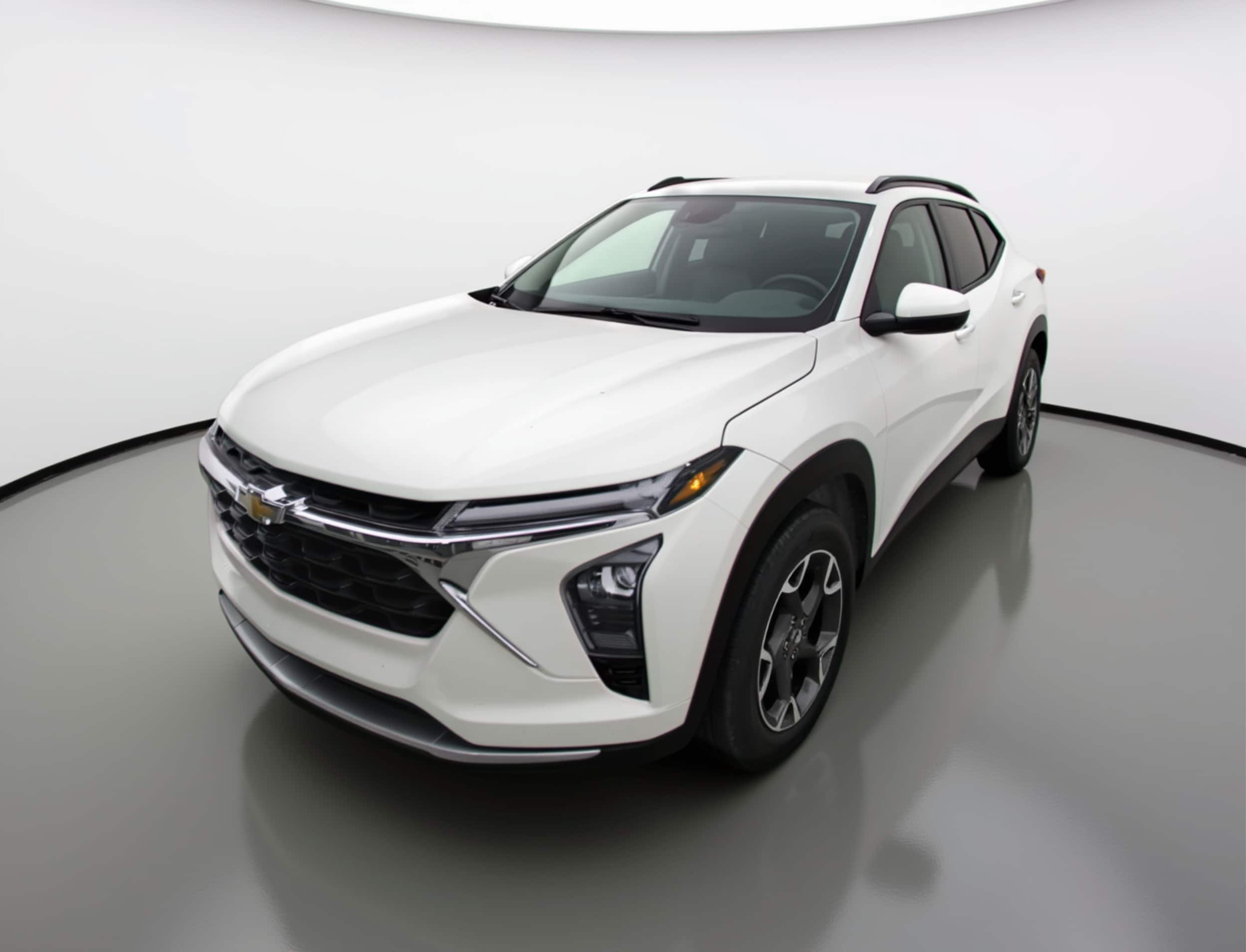 Thumbnail: 2025 Chevrolet Trax - 3