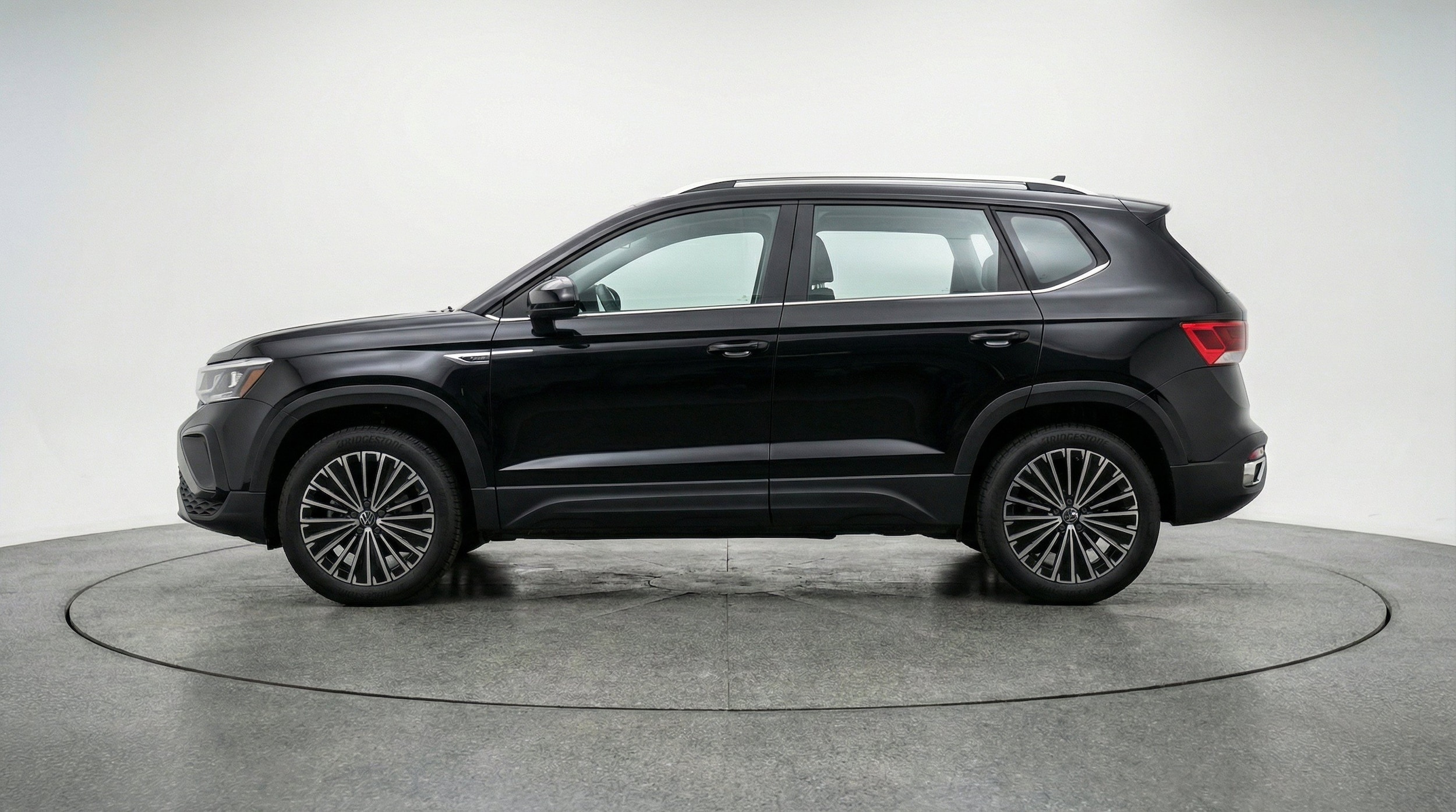 Thumbnail: 2026 Volkswagen Taos - 5
