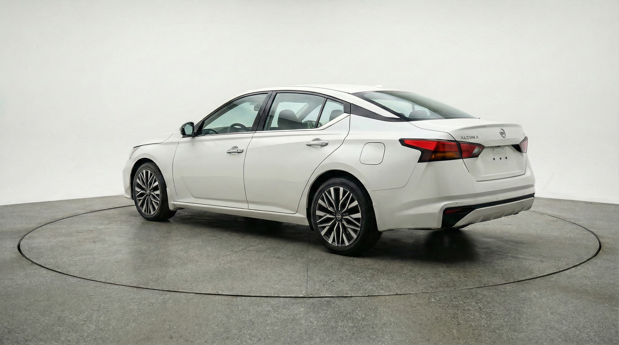 Thumbnail: 2025 Nissan Altima - 5