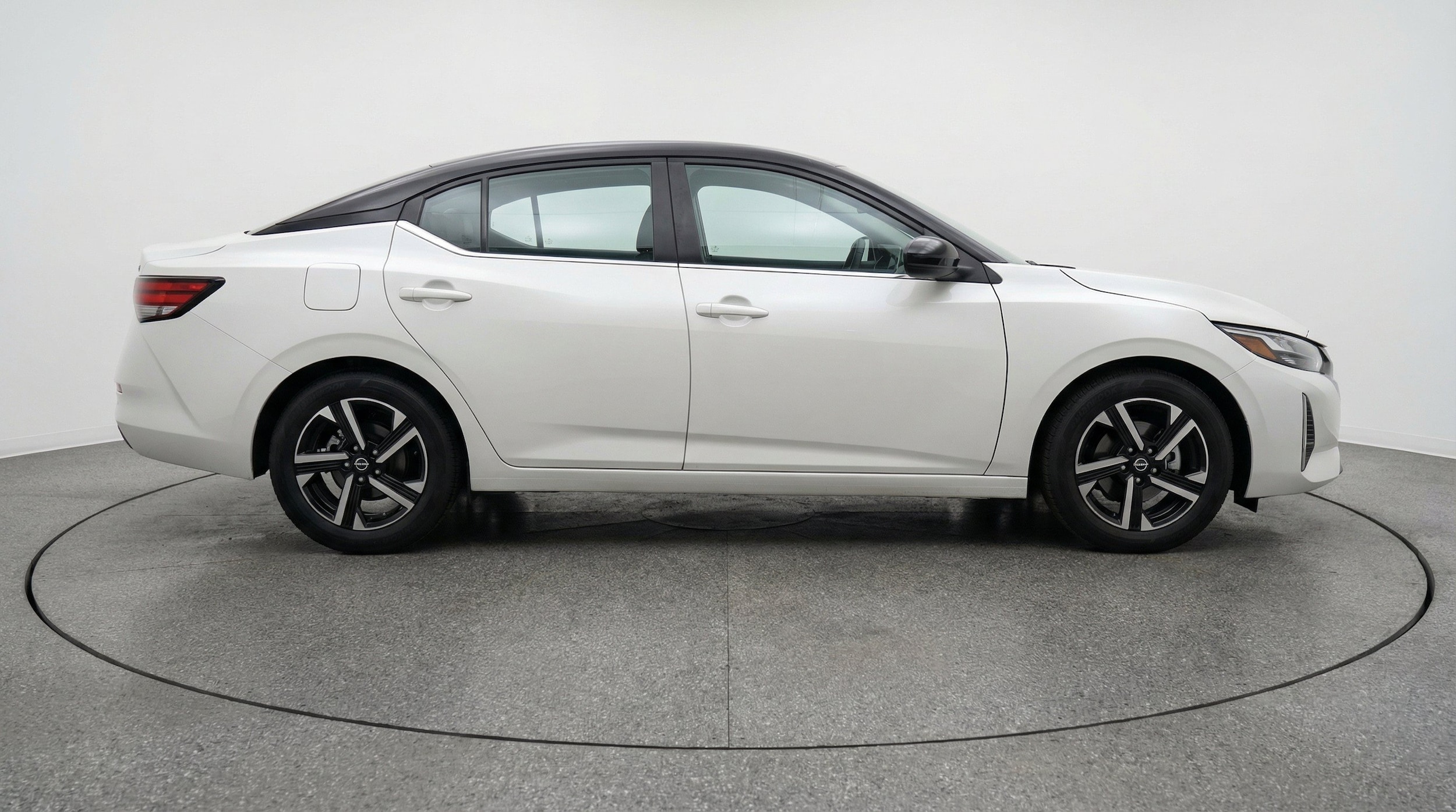 Thumbnail: 2025 Nissan Sentra - 11