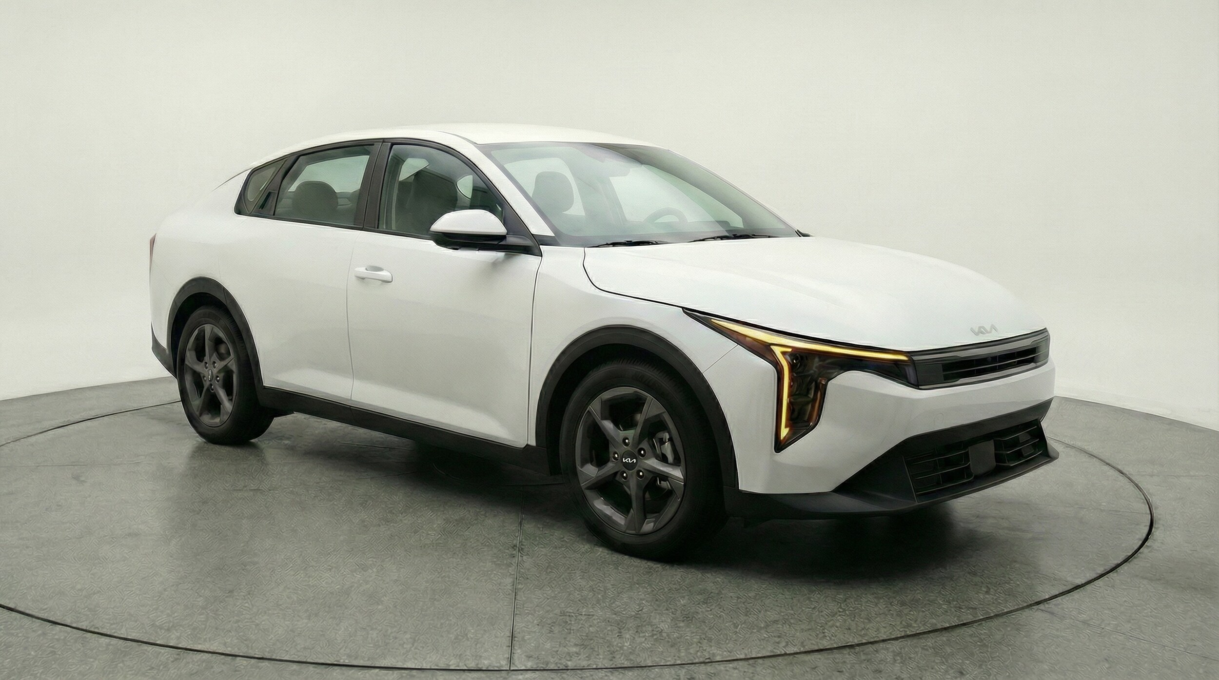 Thumbnail: 2025 Kia K4 - 1