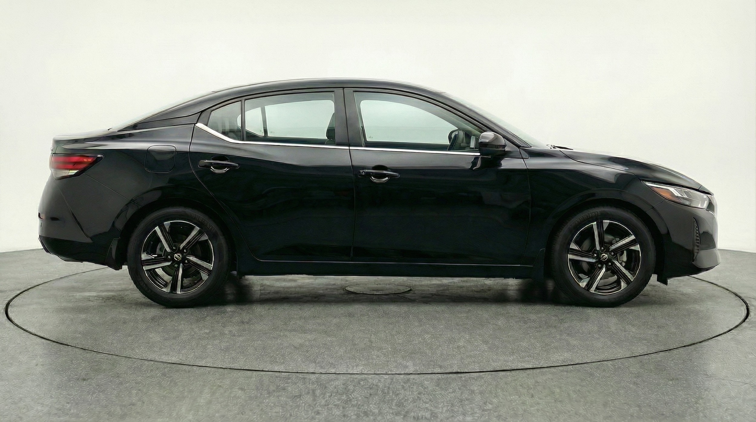 Thumbnail: 2025 Nissan Sentra - 8