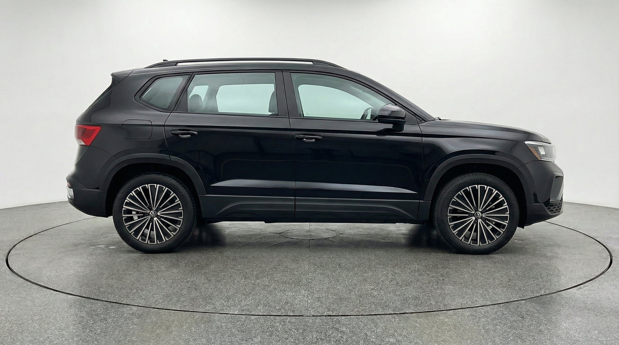 Thumbnail: 2026 Volkswagen Taos - 11