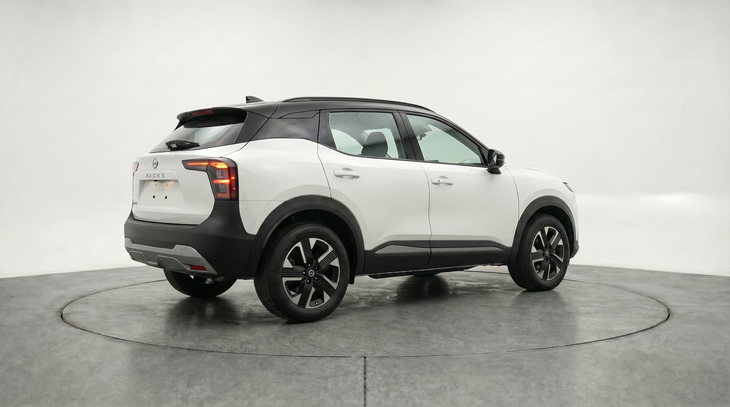 Thumbnail: 2026 Nissan Kicks - 9