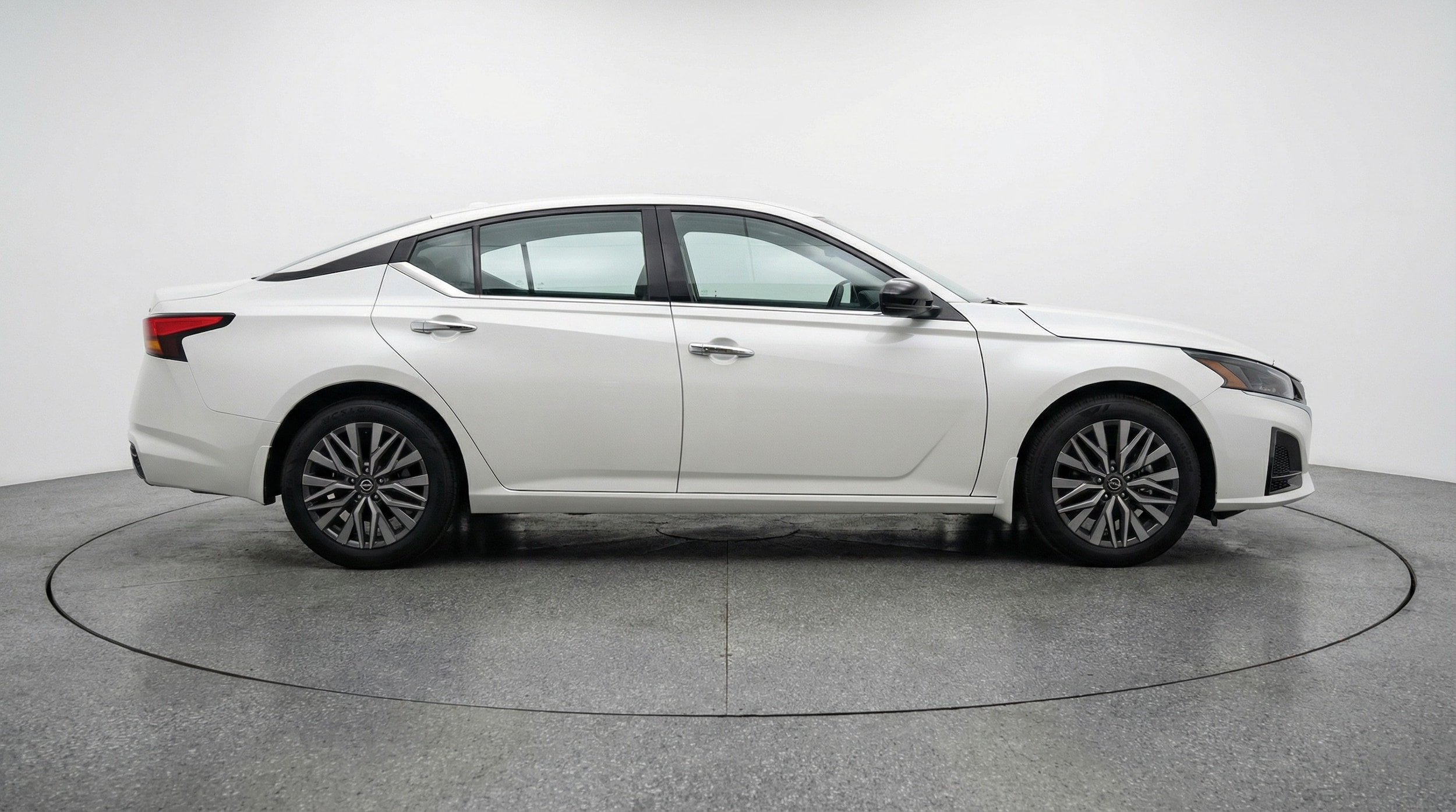 Thumbnail: 2025 Nissan Altima - 8