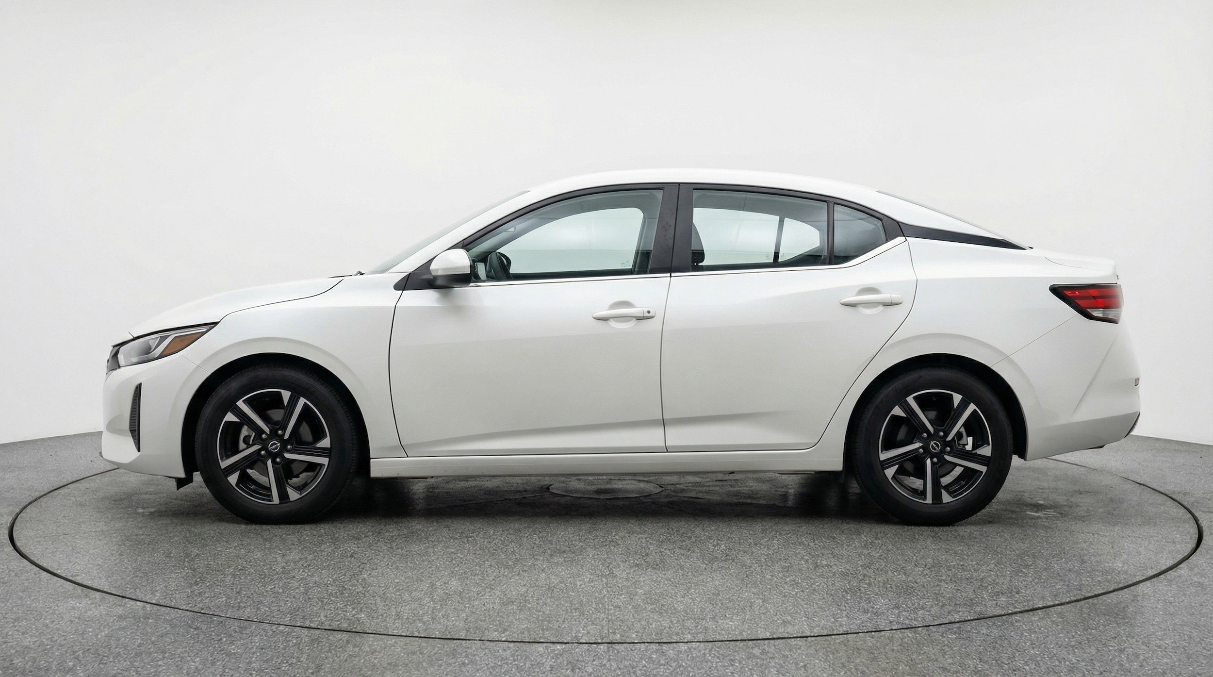 Thumbnail: 2025 Nissan Sentra - 5