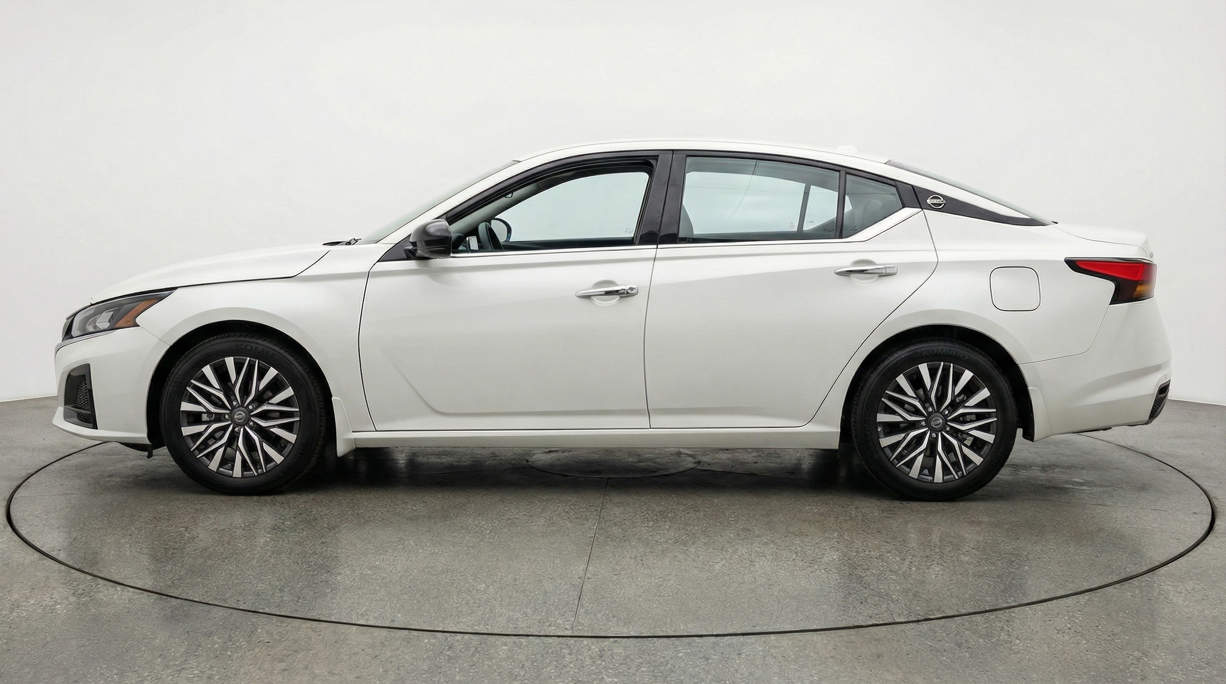 Thumbnail: 2025 Nissan Altima - 4